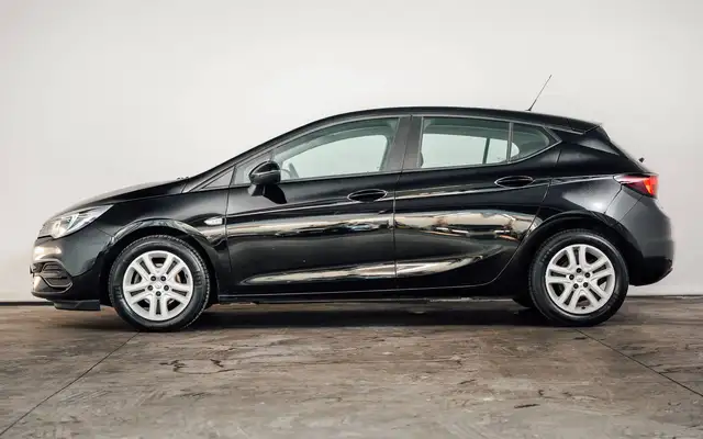 Opel Astra view 2