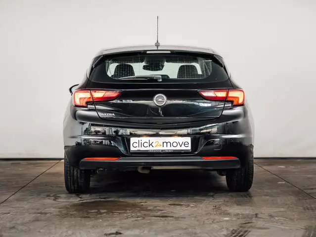 Opel Astra view 5