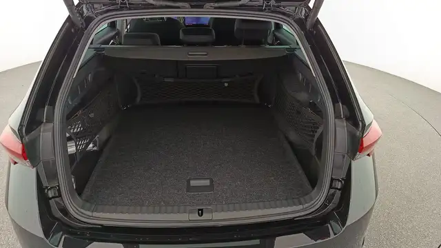 Skoda Octavia view 7