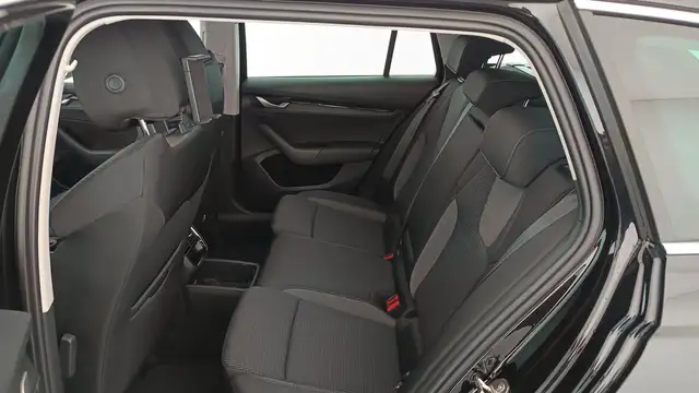 Skoda Octavia view 10