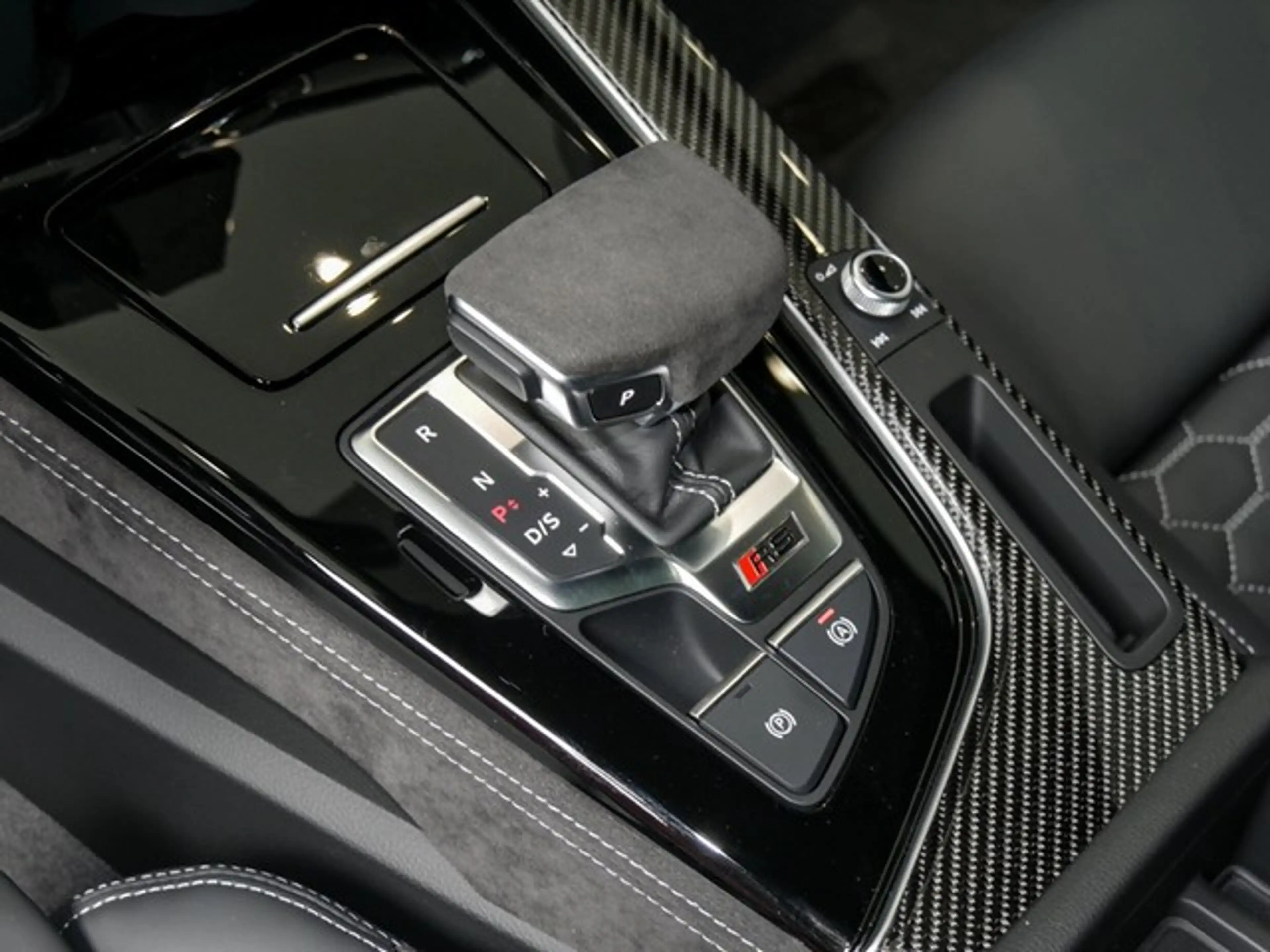 Audi RS4 RS 4 Avant Qu. ESSENTIALS PANO B&O ALU20" SPORT... — photo 8