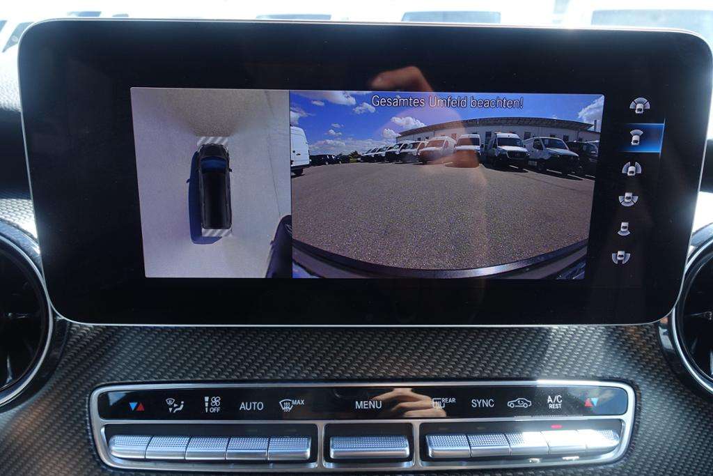 Mercedes-Benz V 250