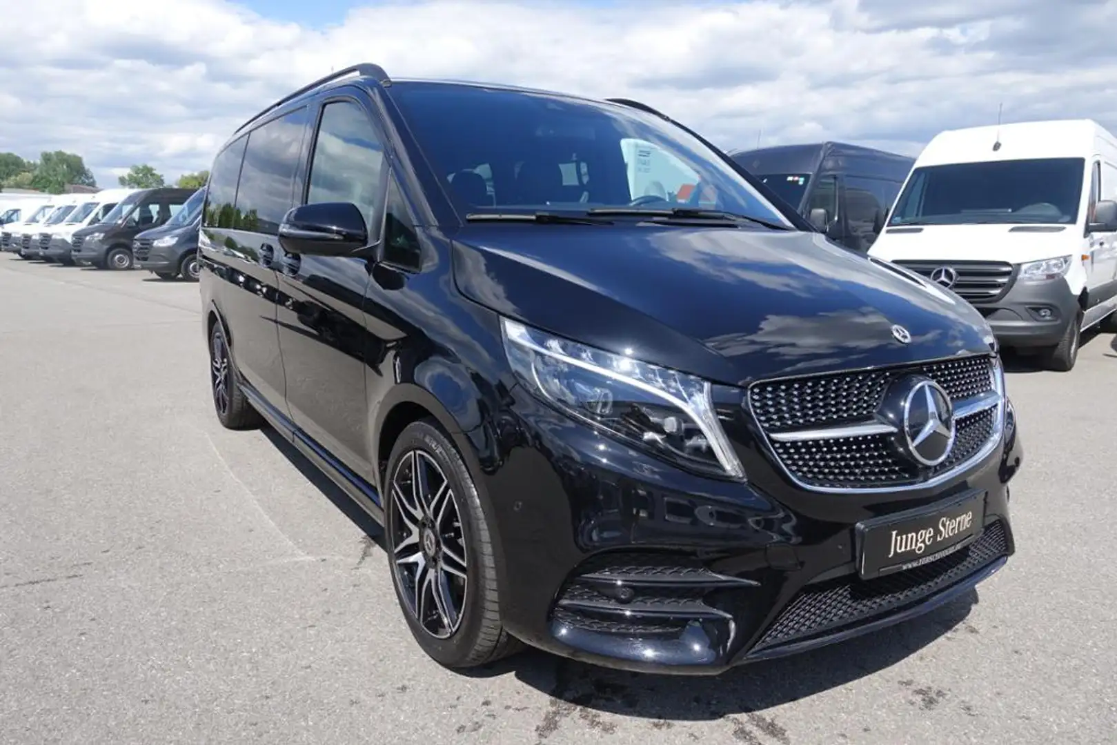 Mercedes-Benz V 250 d lang AMG 8-Sitzer Distronic Noir - 2