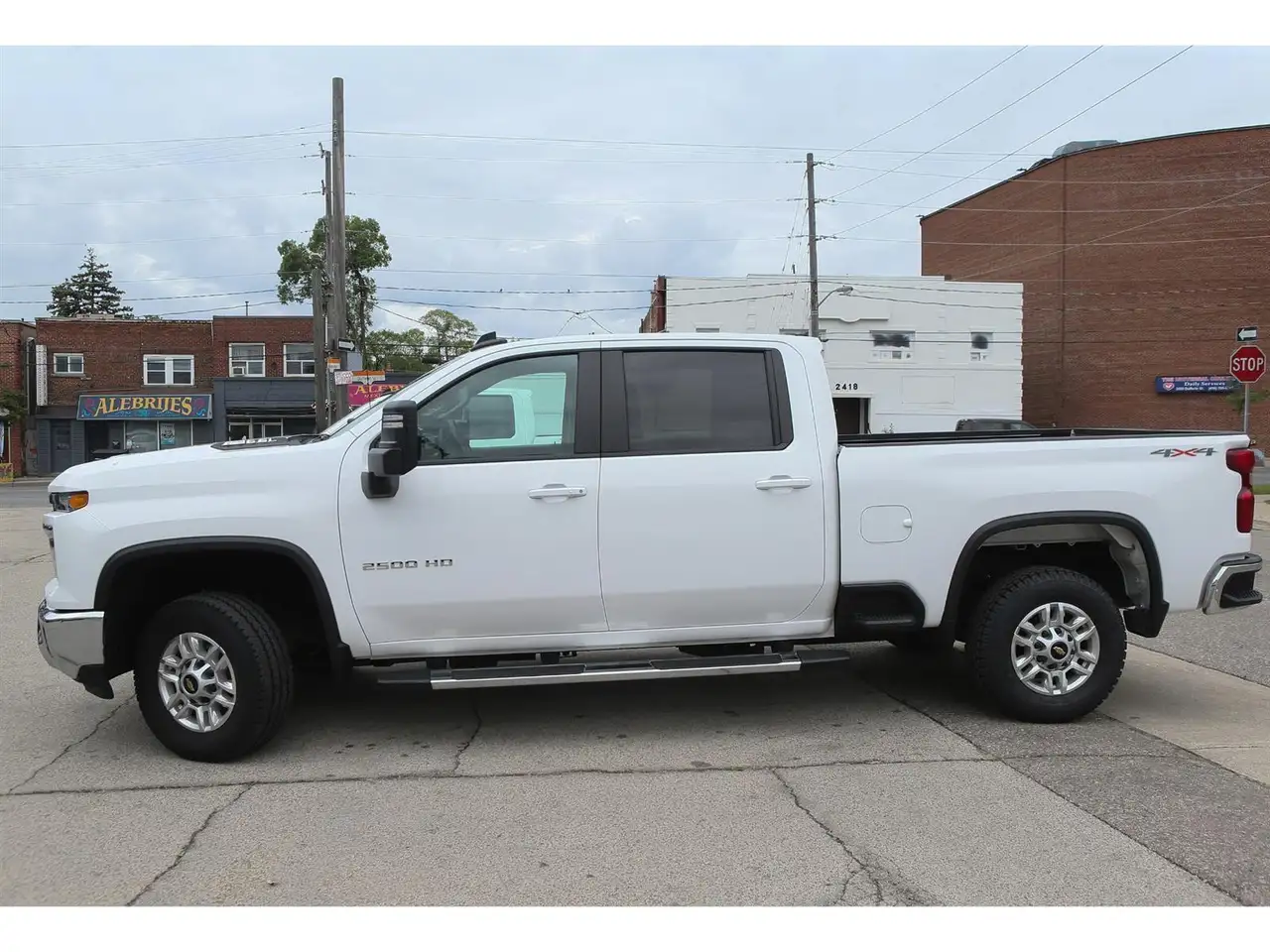 Chevrolet Silverado 2500 photo Chevrolet Silverado 2500