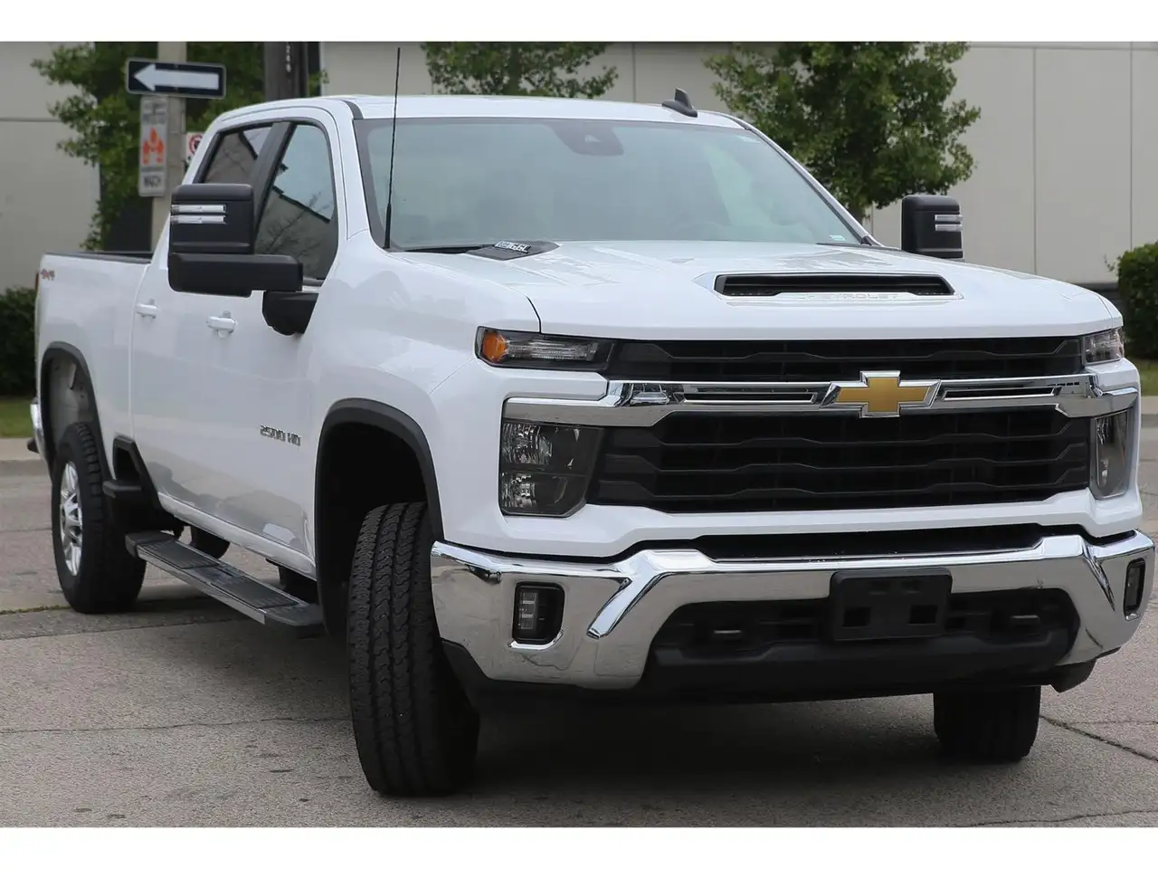 Chevrolet Silverado 2500 photo Chevrolet Silverado 2500