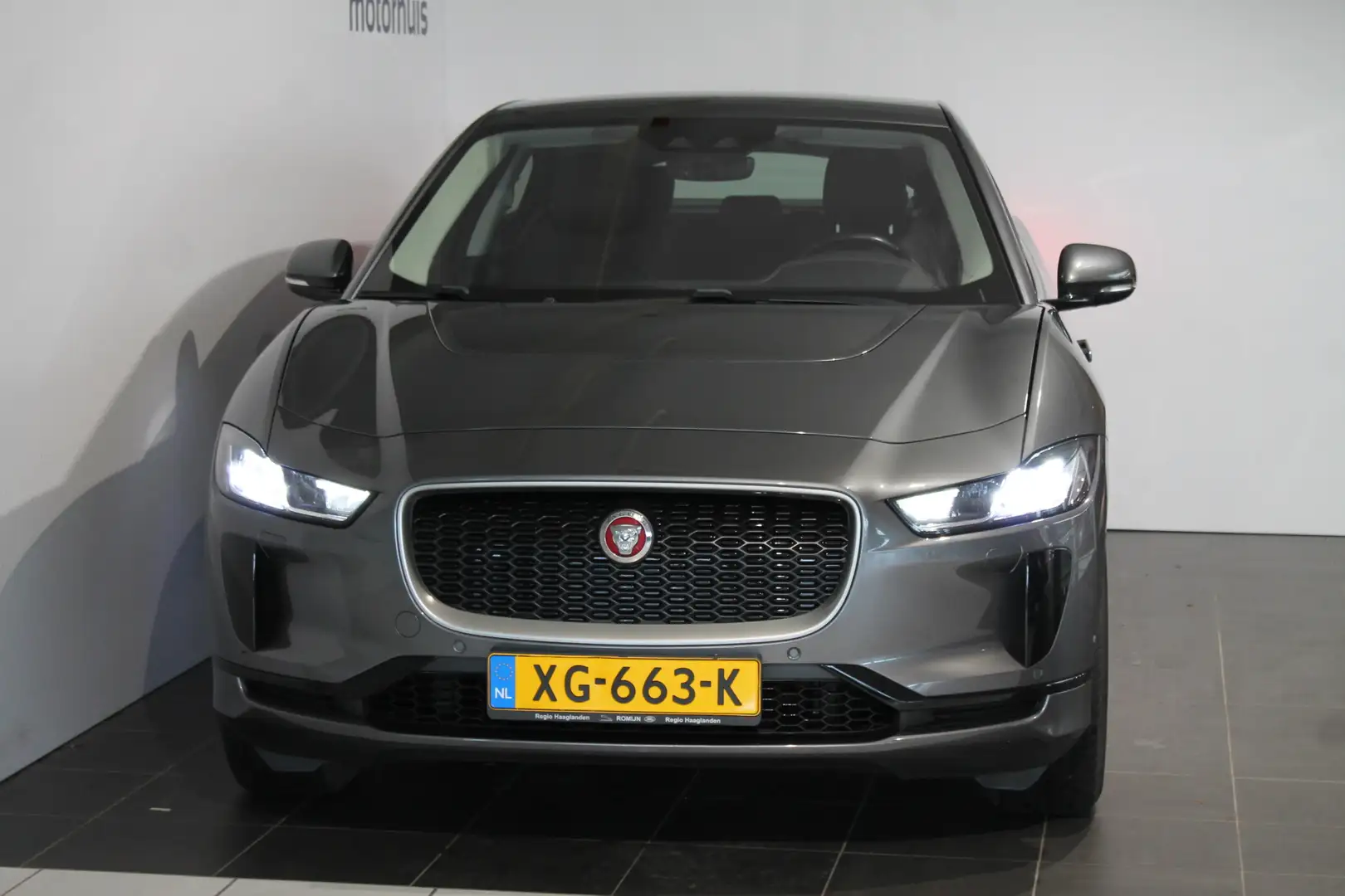 Jaguar I-Pace EV400 400pk AWD Aut S | Leder | Navigatie Grijs - 2