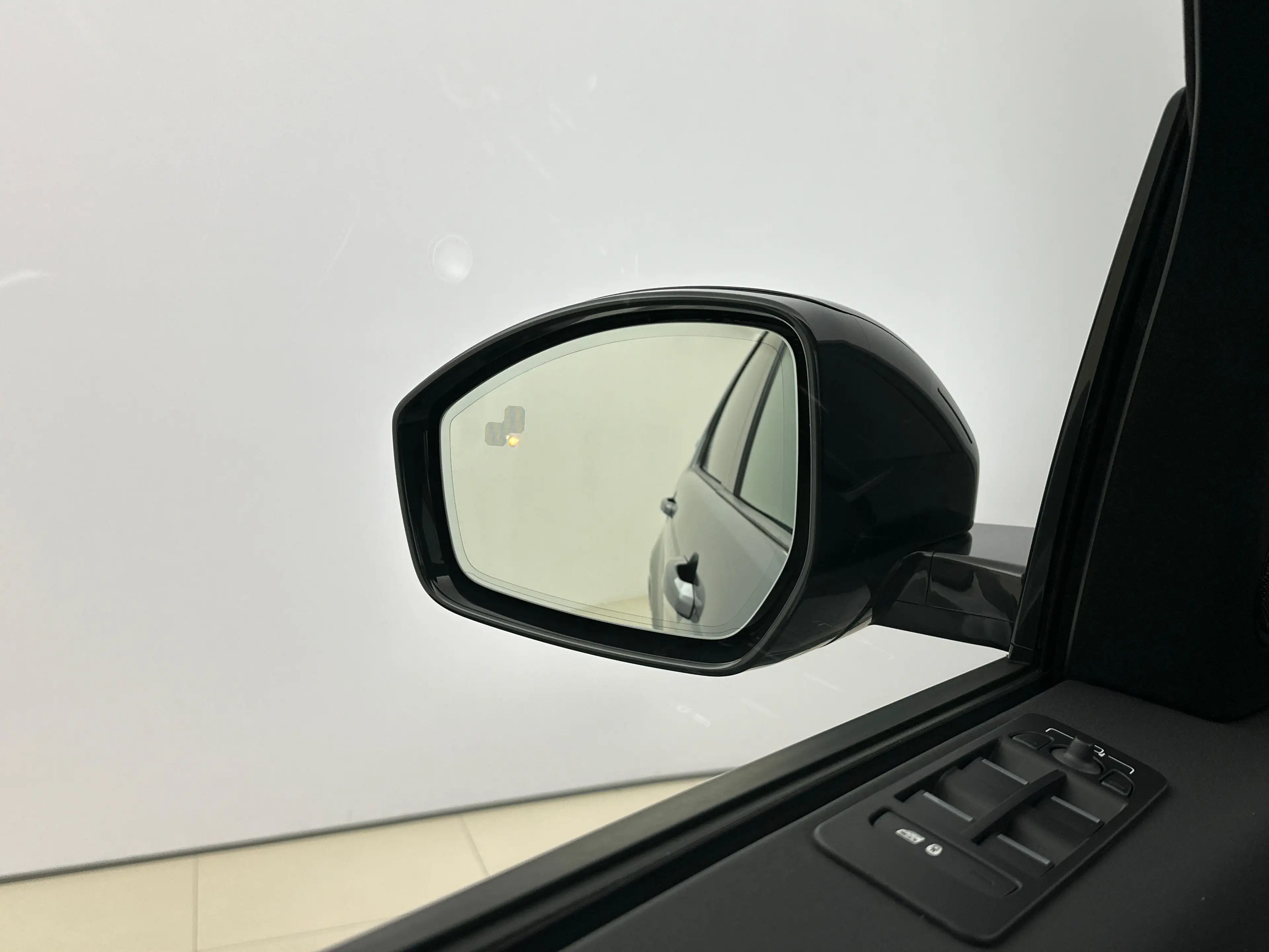 Land Rover Discovery Sport P270e S AWD Auto. 25.5MY — photo 15