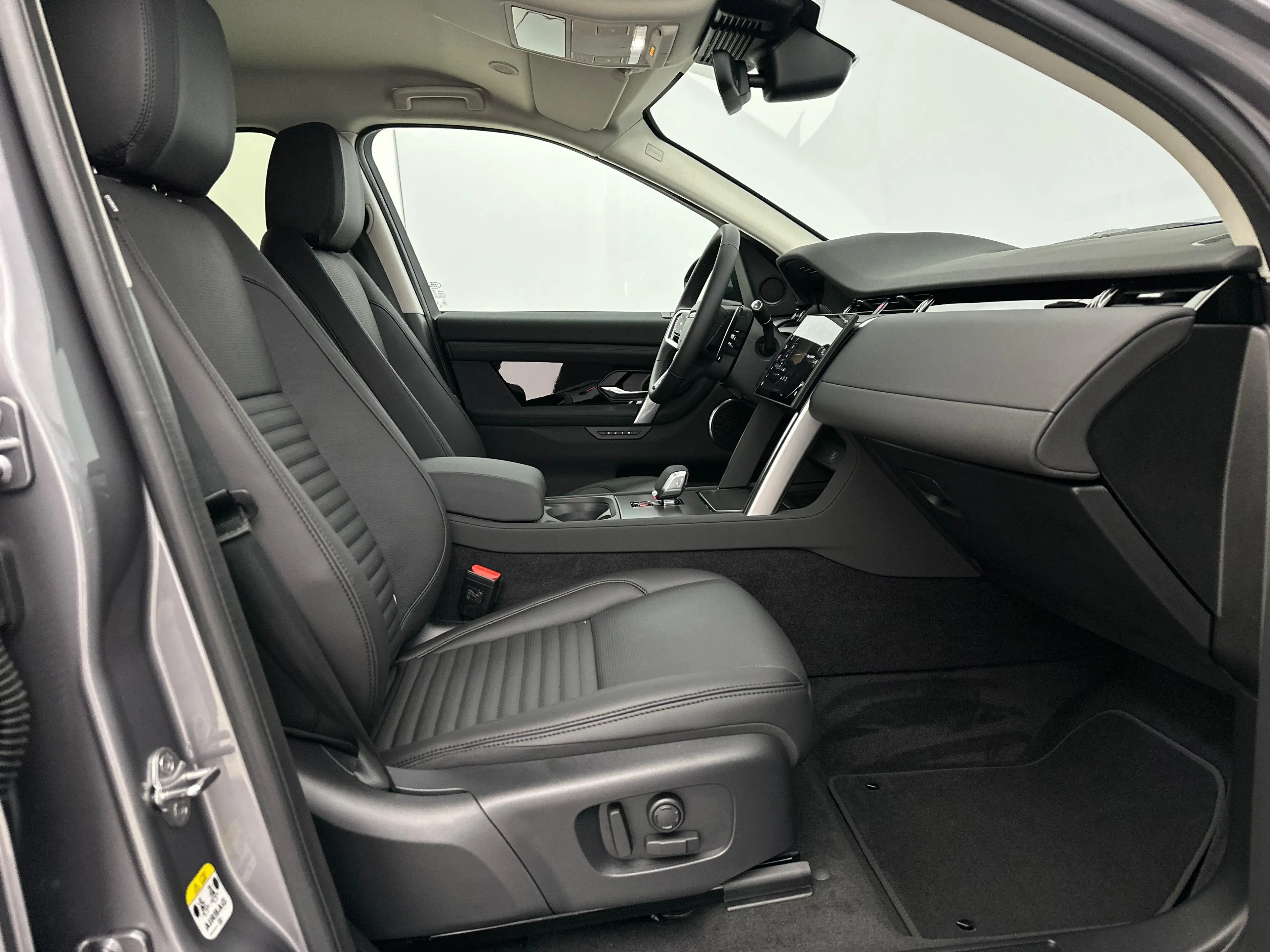 Land Rover Discovery Sport P270e S AWD Auto. 25.5MY — photo 3