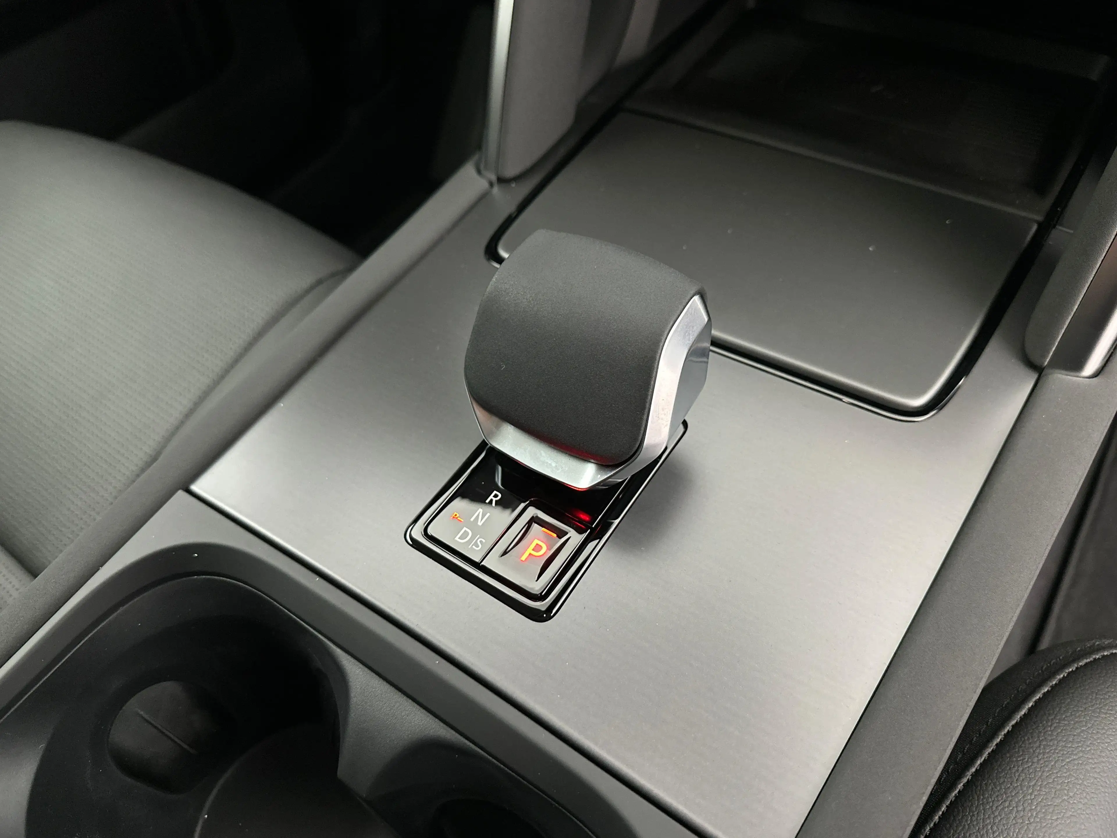 Land Rover Discovery Sport P270e S AWD Auto. 25.5MY — photo 12