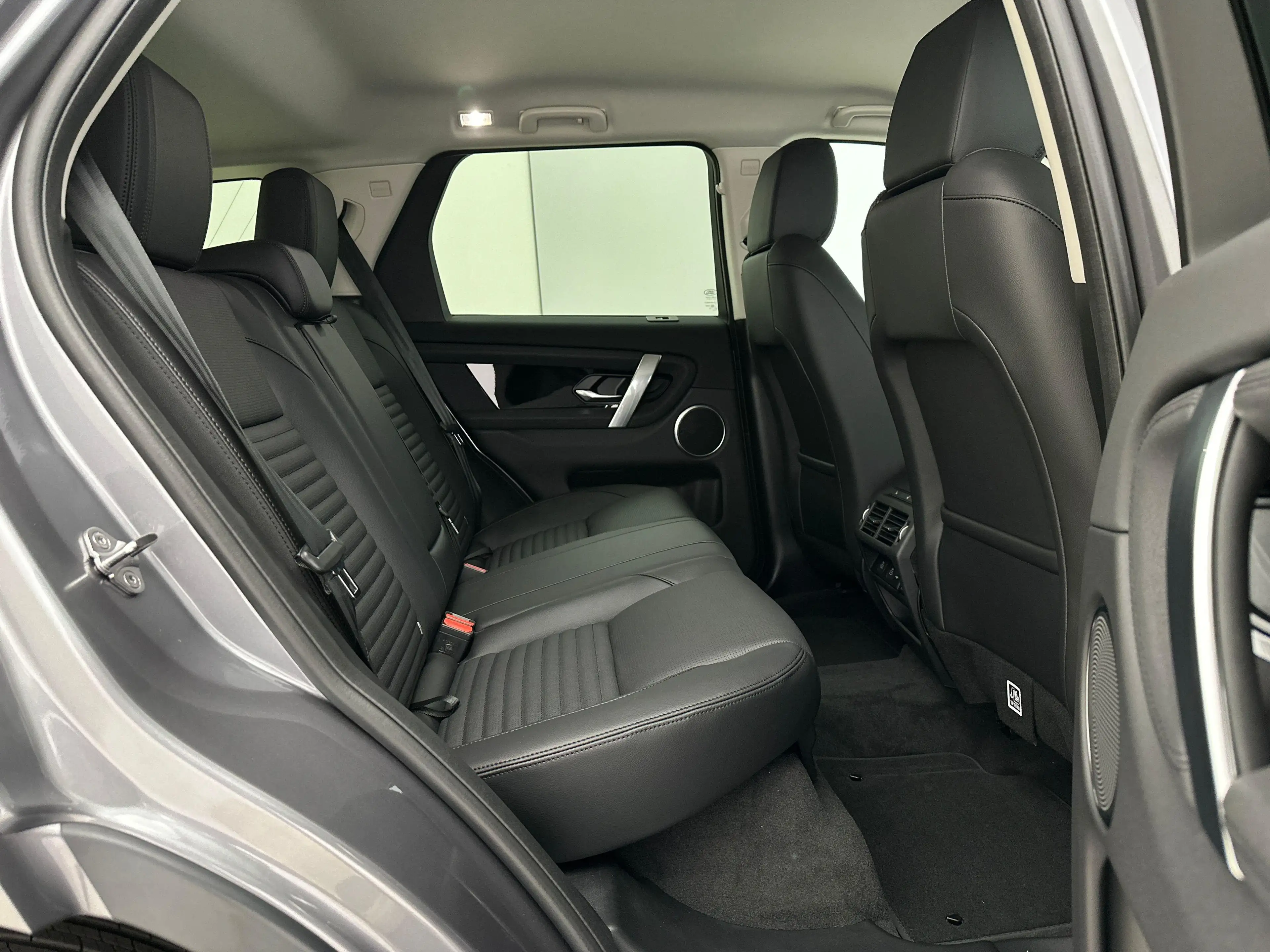 Land Rover Discovery Sport P270e S AWD Auto. 25.5MY — photo 5