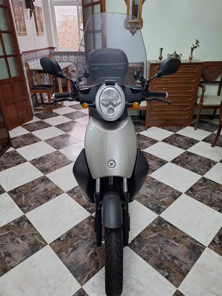 Torrot Muvi