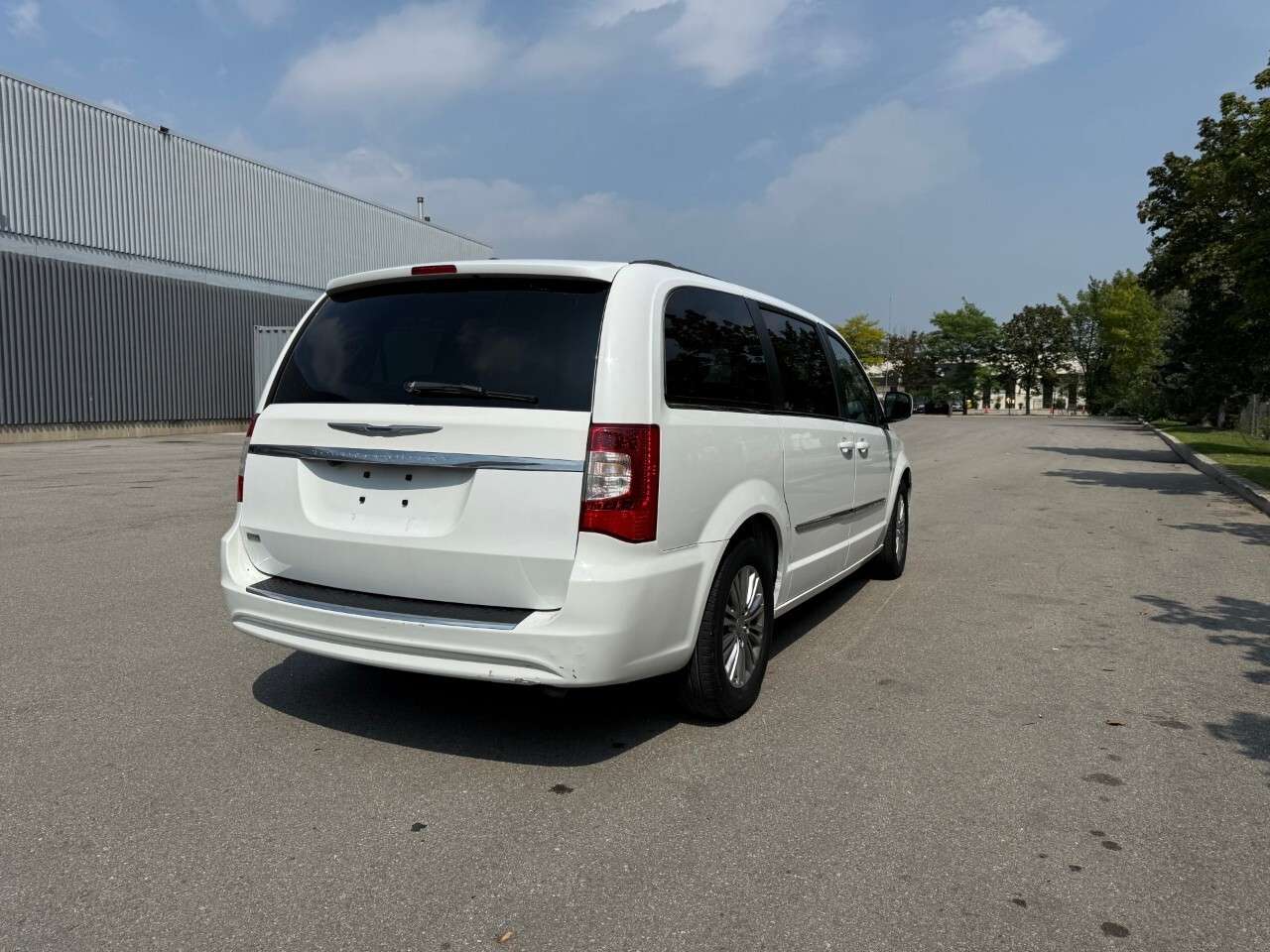 2016 Chrysler Town & Country 4dr Wgn Touring w/Leather — снимка 1