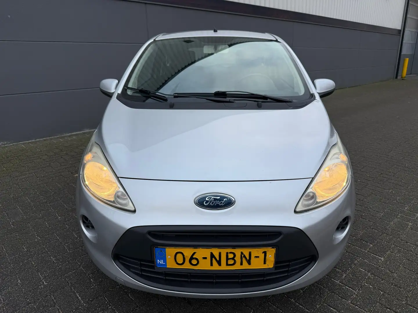 Ford Ka/Ka+ 1.2 Cool&Sound*AIRCO*APK*NAP*ELKT-RAAM*ZUINGE AUTO Grijs - 2