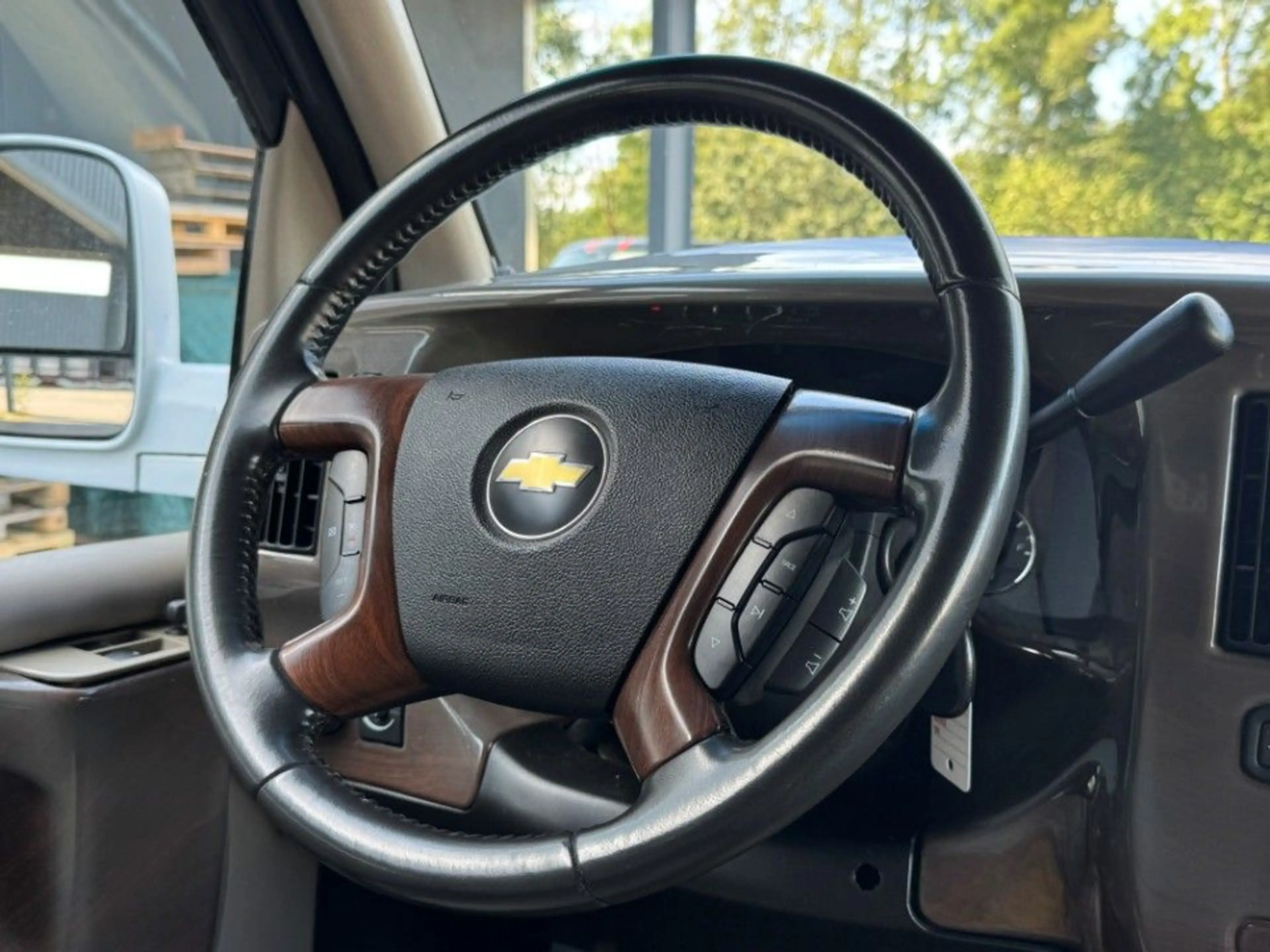 Chevrolet Express Chevy Van Explorer Ltd. SE — photo 7