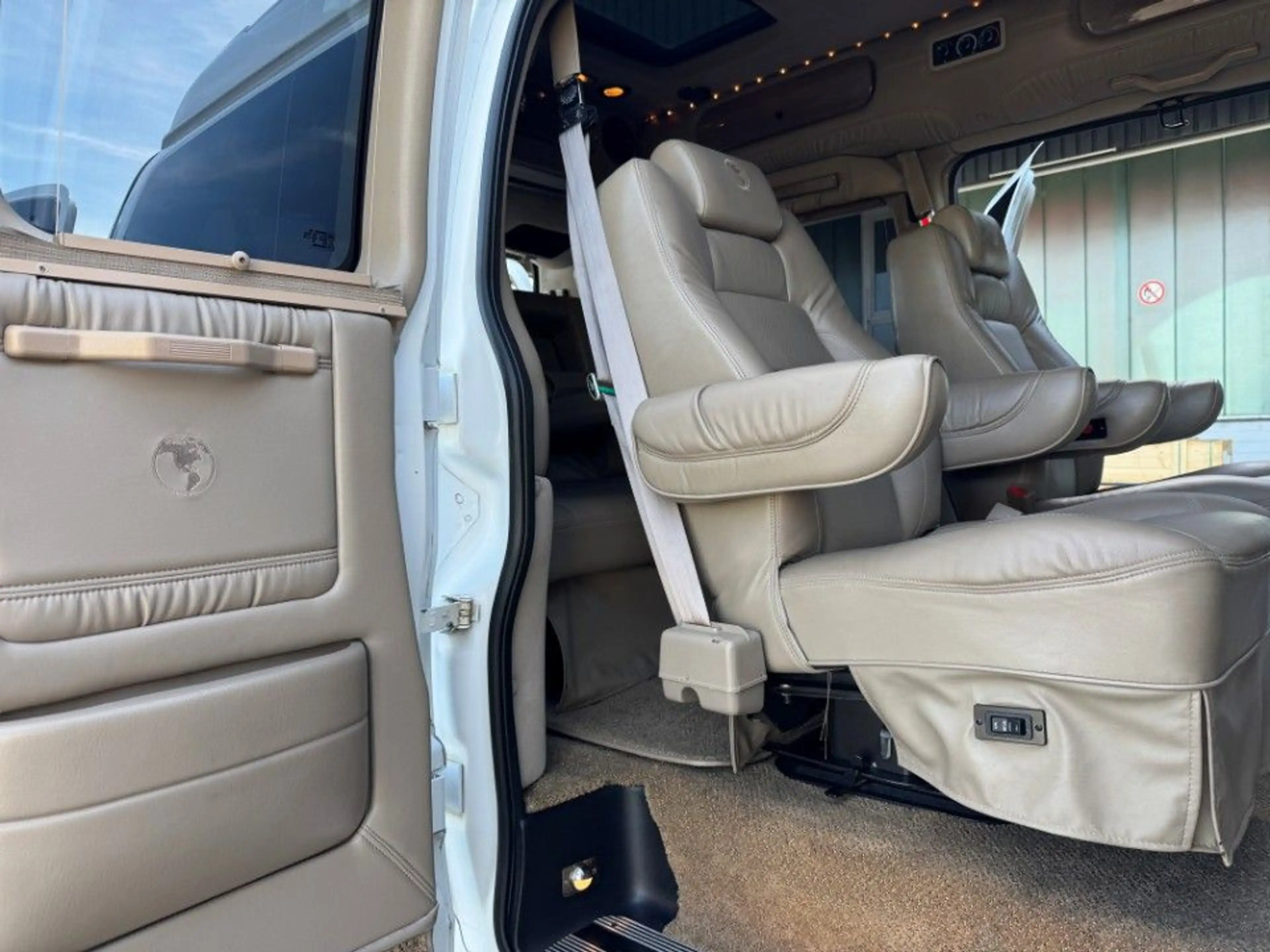 Chevrolet Express Chevy Van Explorer Ltd. SE — photo 15