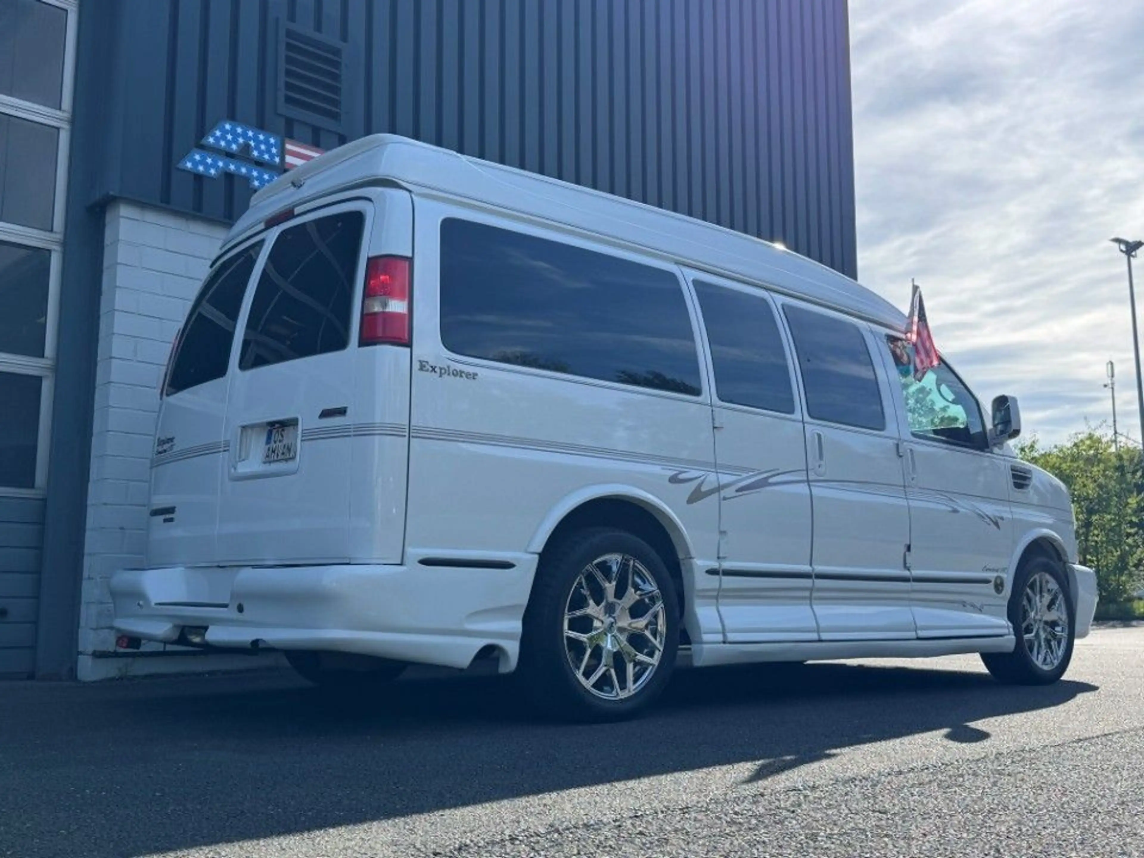Chevrolet Express Chevy Van Explorer Ltd. SE — photo 25