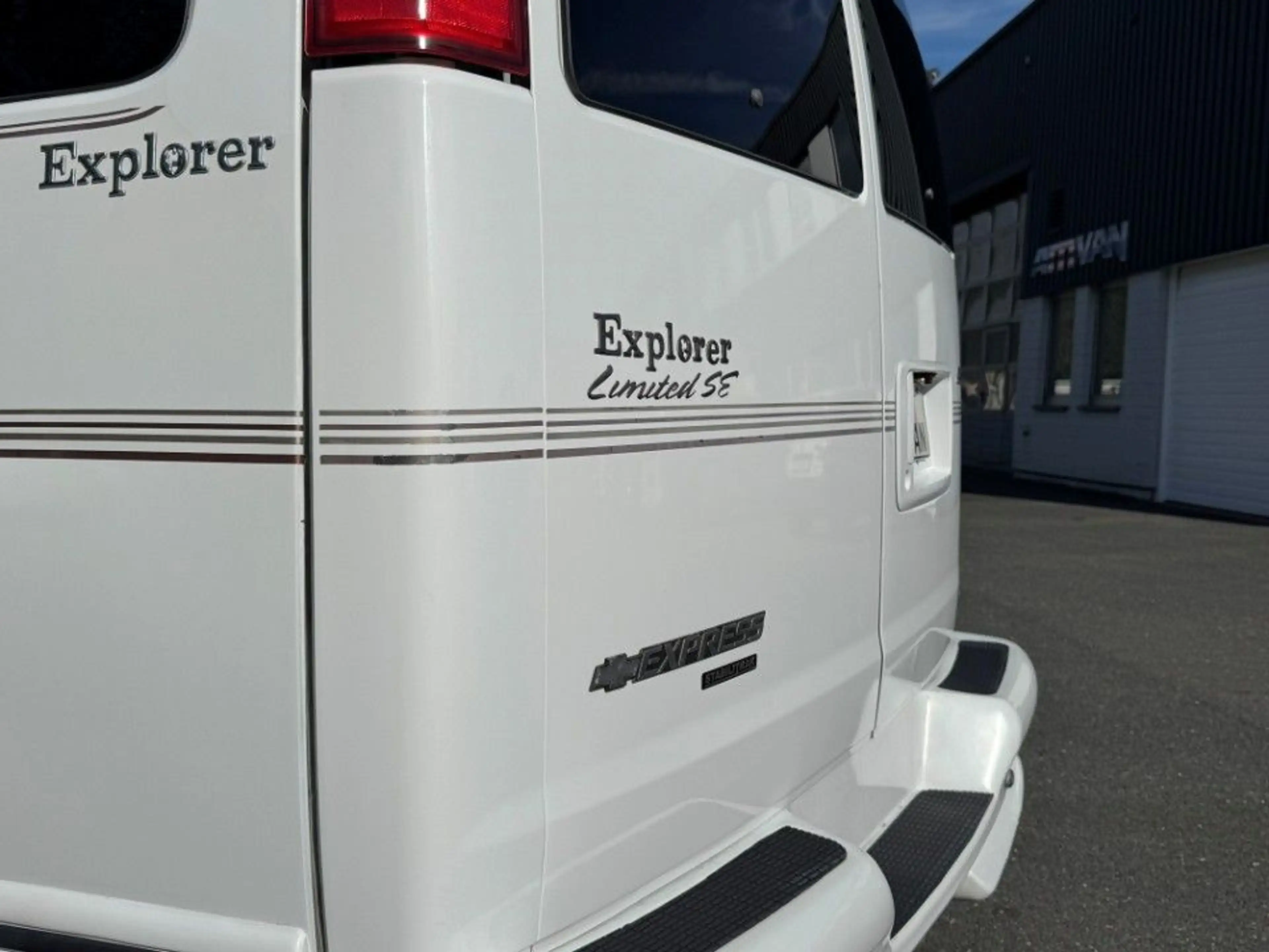 Chevrolet Express Chevy Van Explorer Ltd. SE — photo 17
