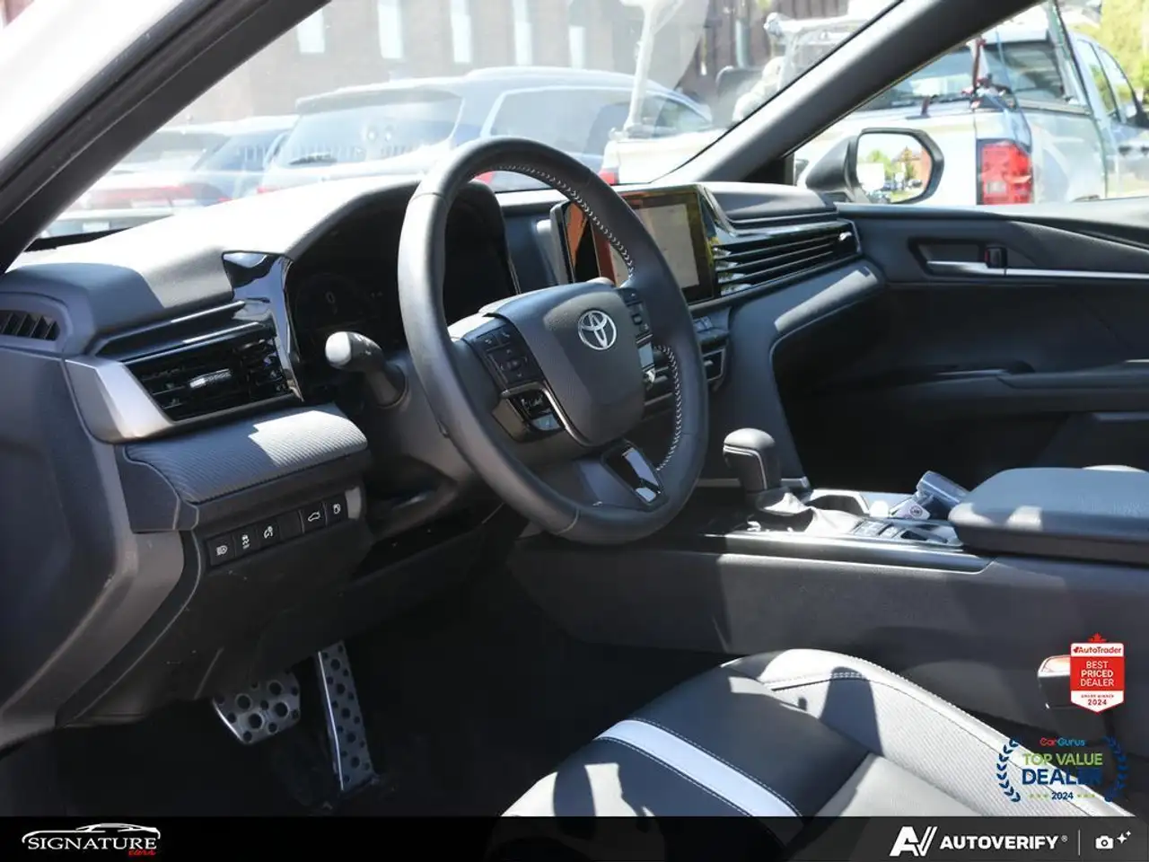 Toyota Camry снимка Toyota Camry