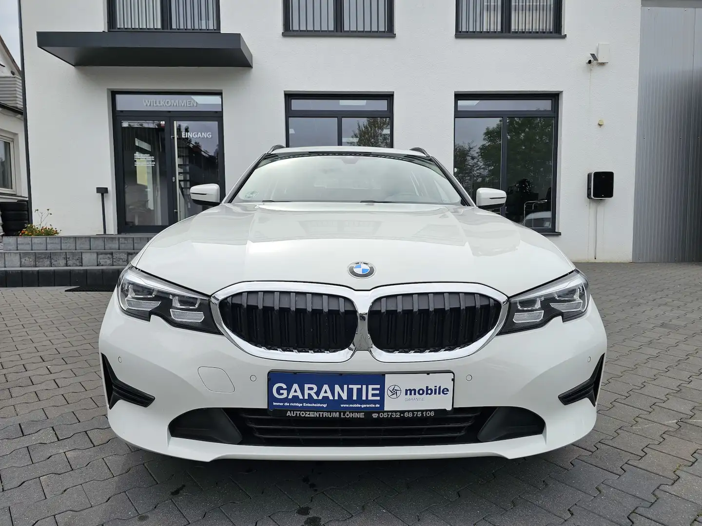 BMW 318 318d Touring ACC NAVI PANO. AUS 2.HAND Blanc - 2