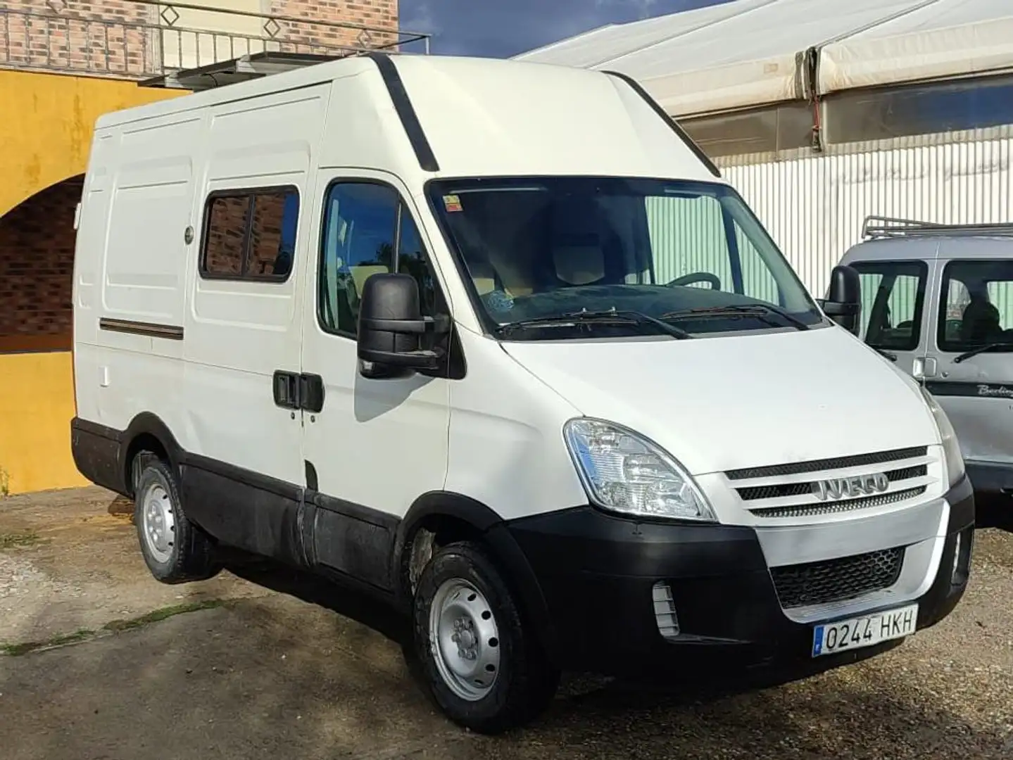 Iveco Daily 35 S 13 D Weiß - 1