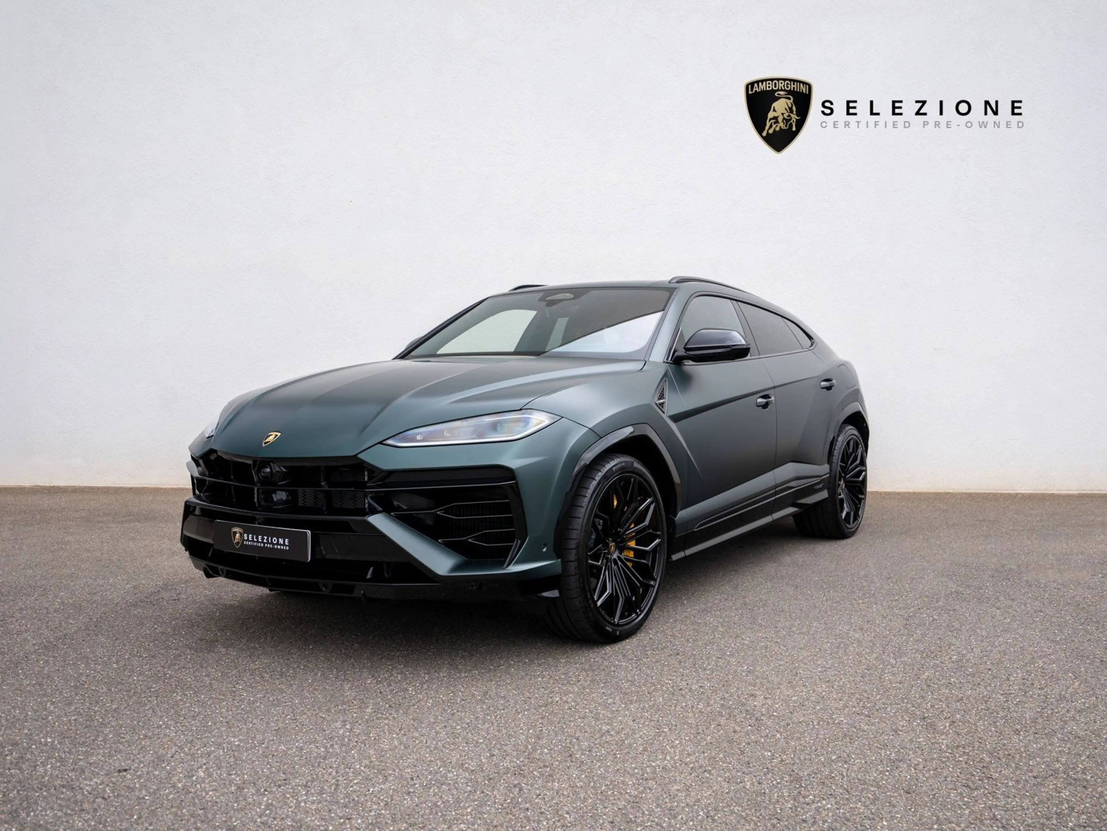 Lamborghini Urus SE CARBON AKRAPOVIC B&O PANO PARK-ASSIST AHK — photo 6