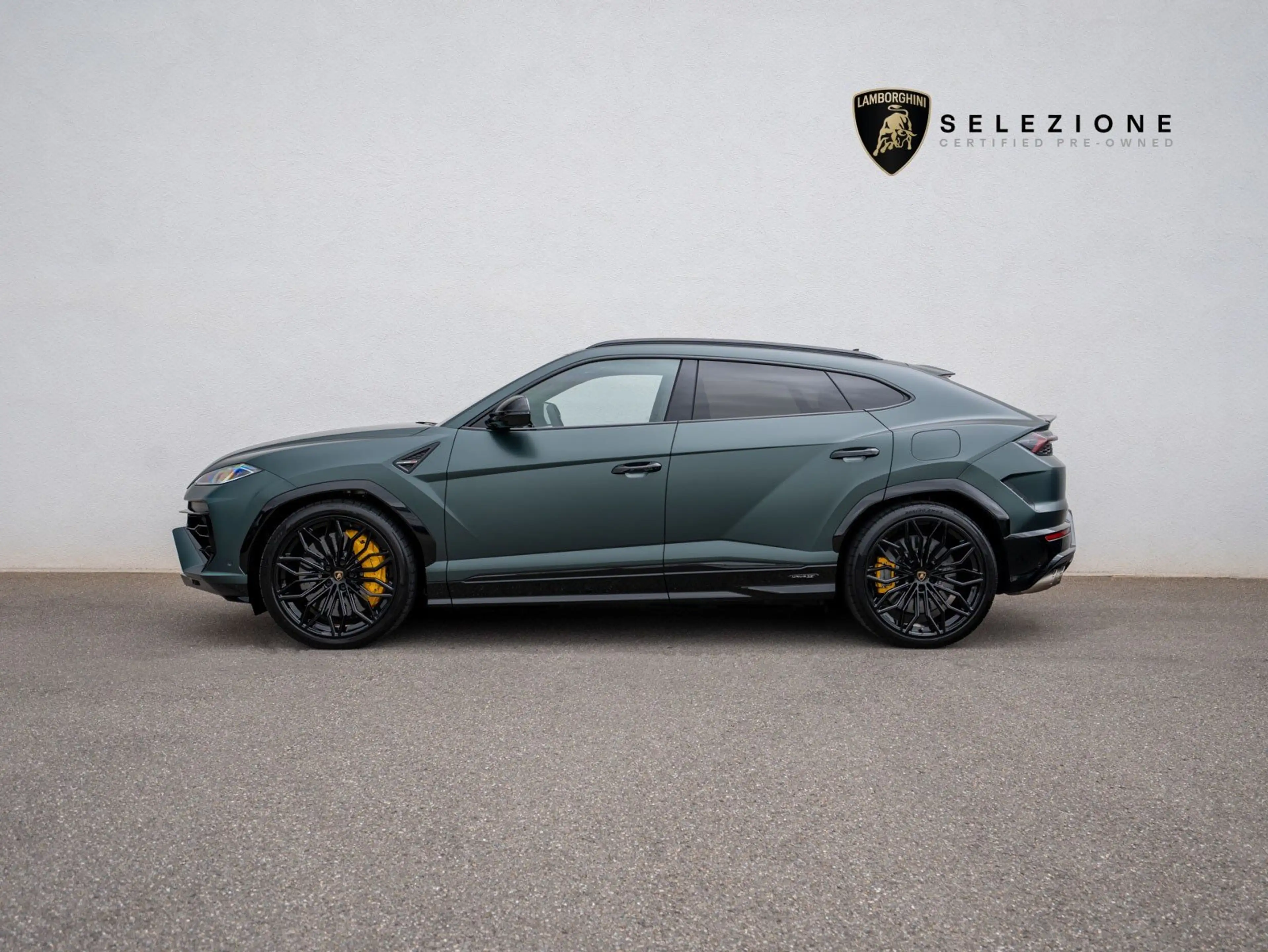 Lamborghini Urus SE CARBON AKRAPOVIC B&O PANO PARK-ASSIST AHK — photo 7