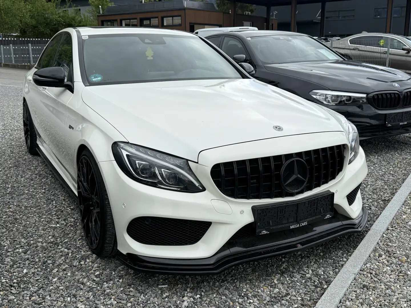 Mercedes-Benz C 43 AMG 4Matic / Schiebedach / NAVI / Weiß - 1