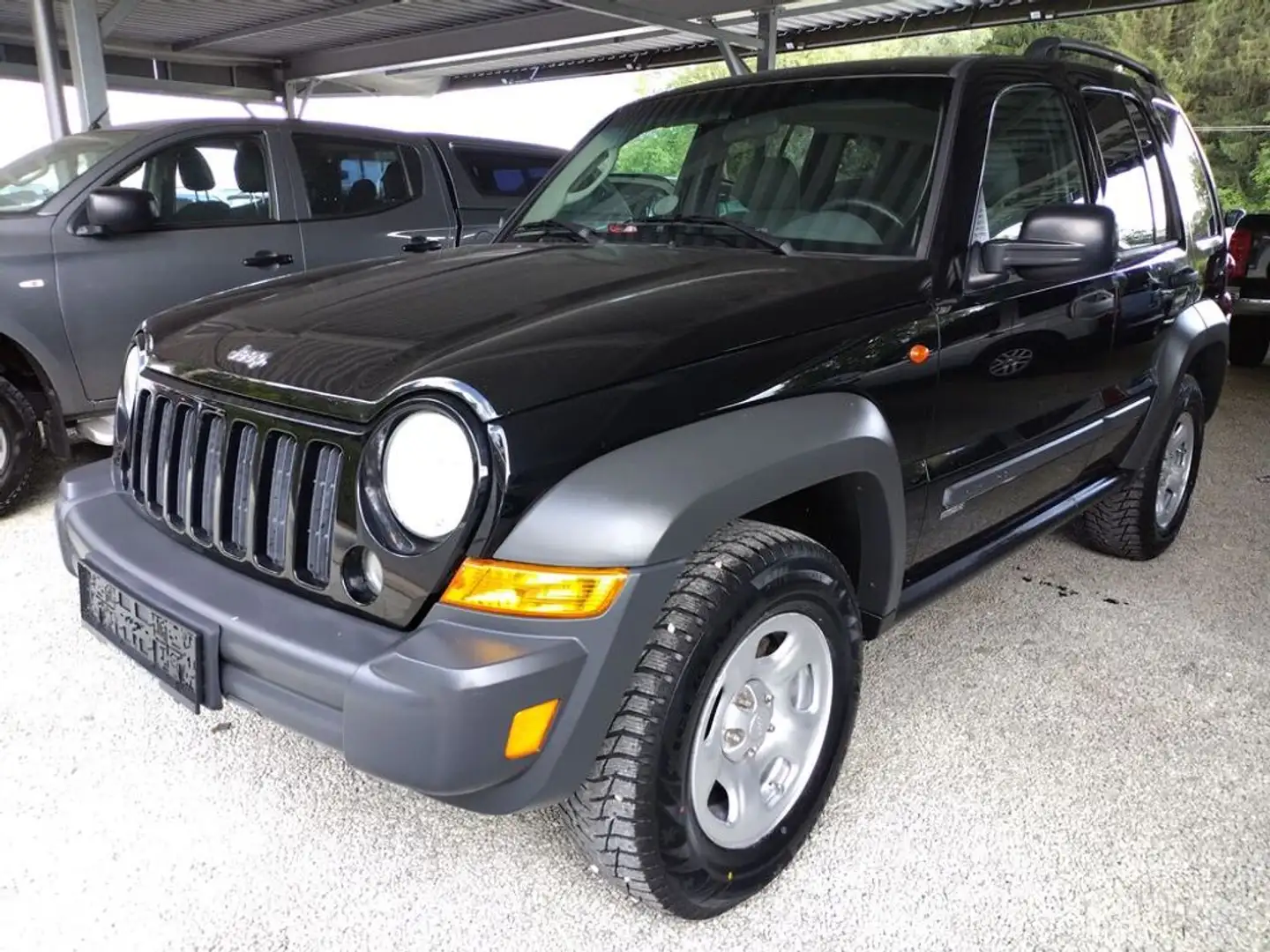 Jeep Cherokee 2.8 CRD Sport 4x4 Schwarz - 1