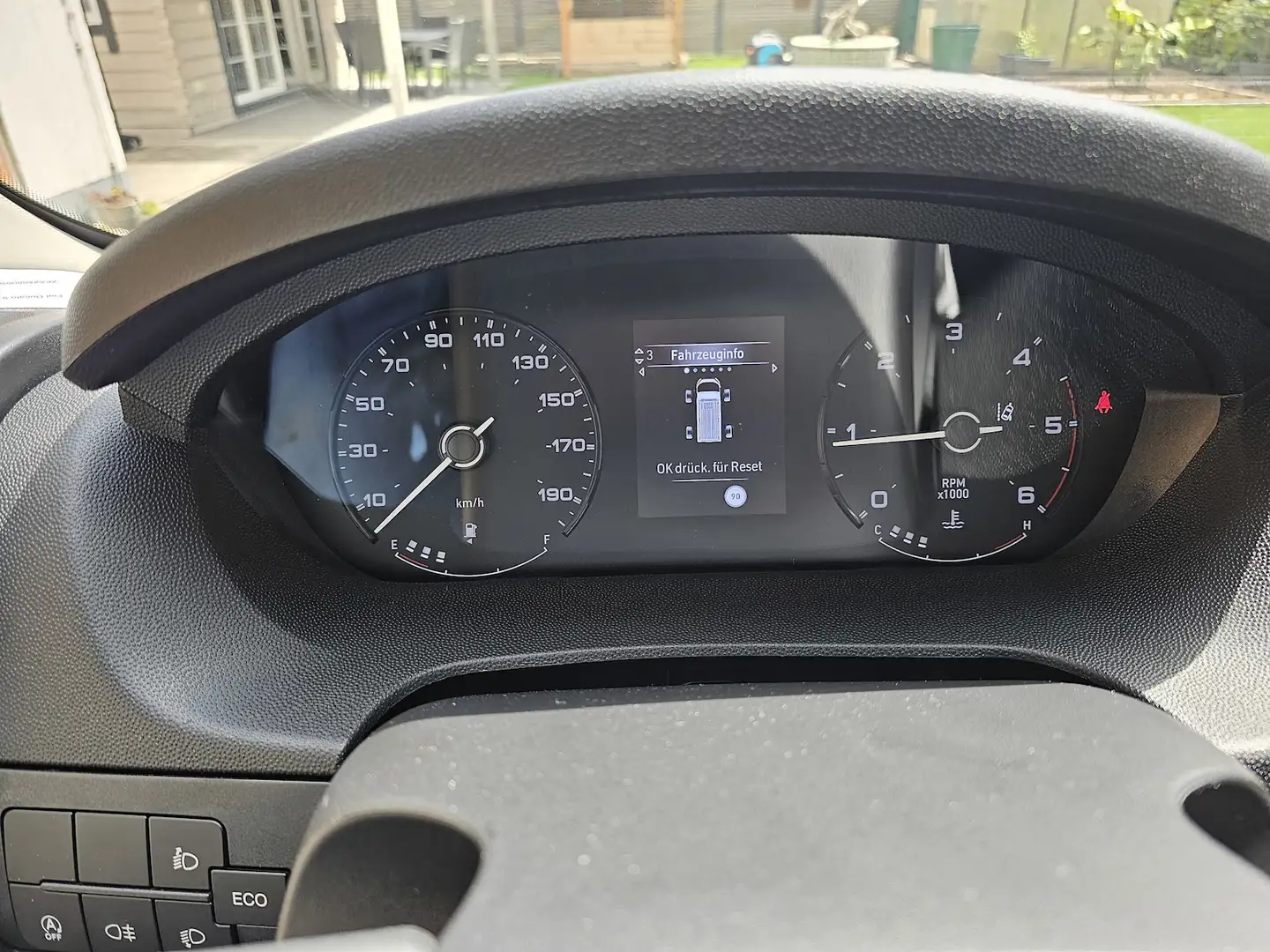 Car Image 28