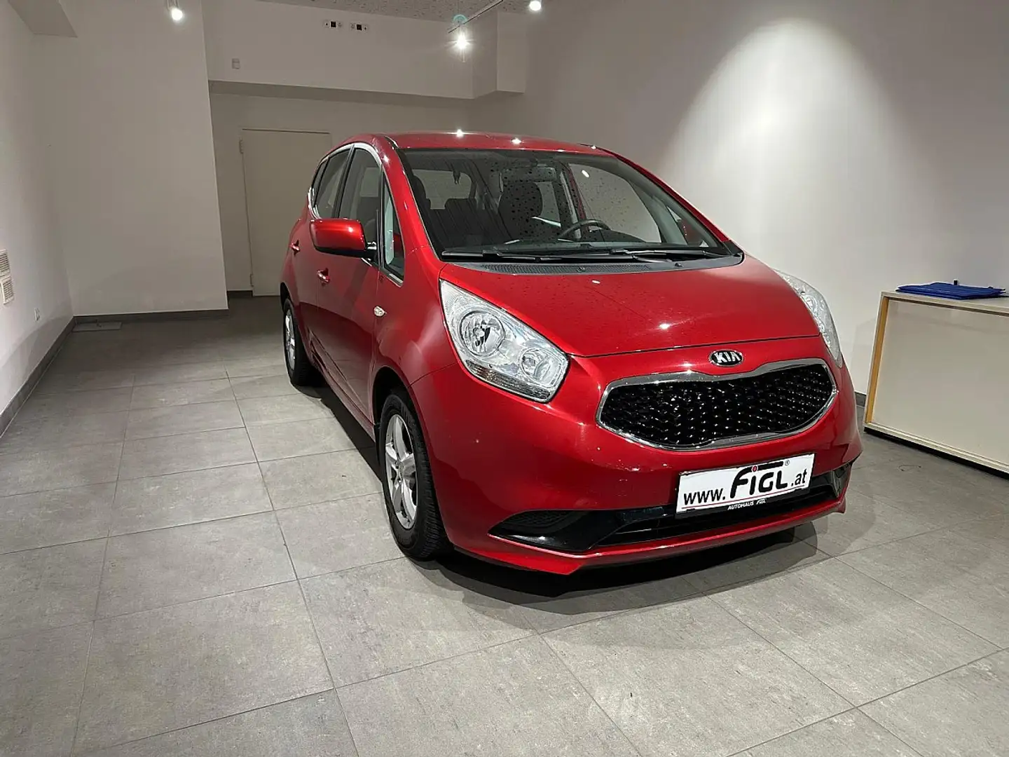 Kia Venga 1,4 MPI Titan Rosso - 2