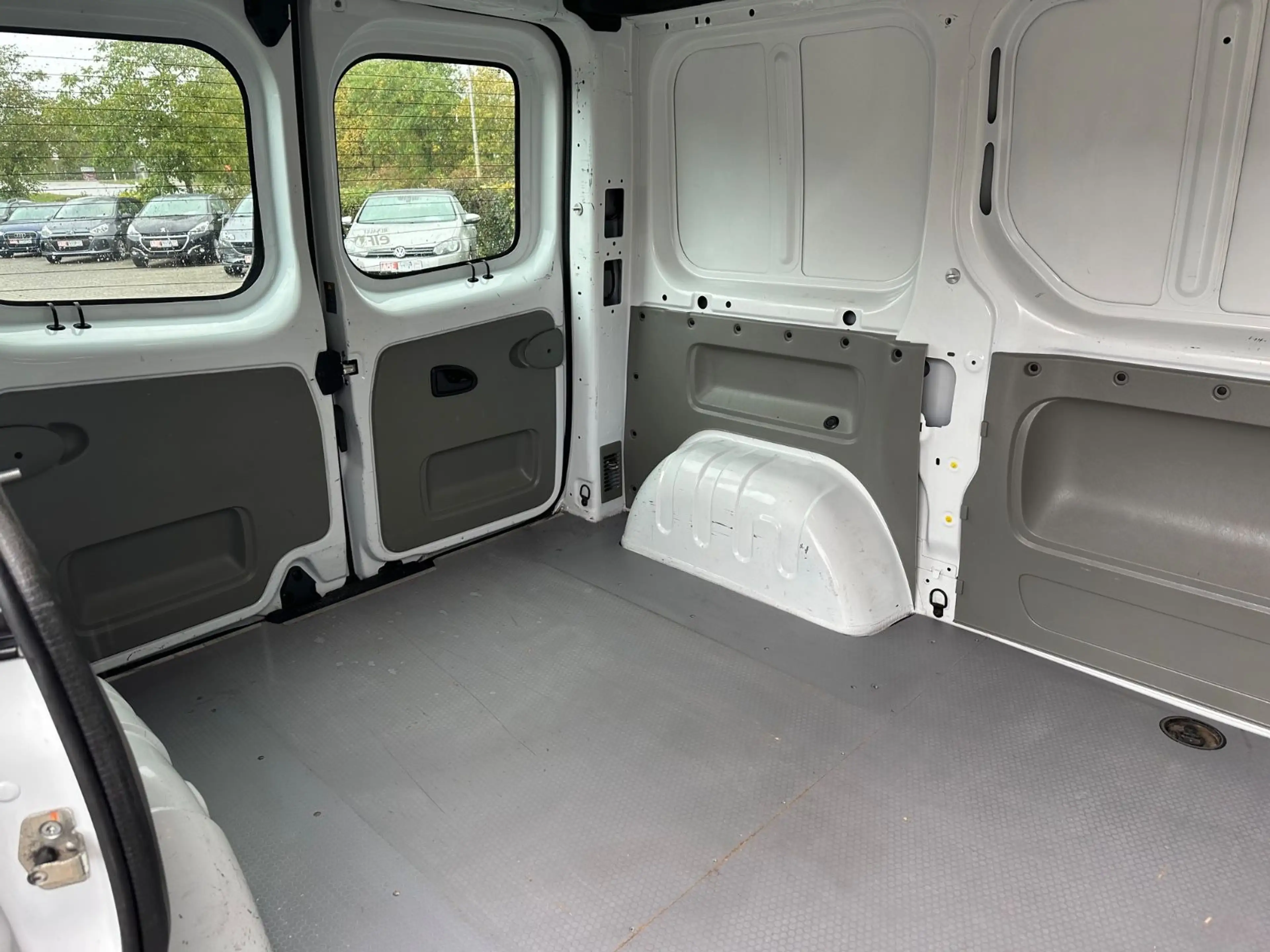 Renault Trafic Kasten L1H1 2,9t Dachträger Klima Sortimo — photo 12