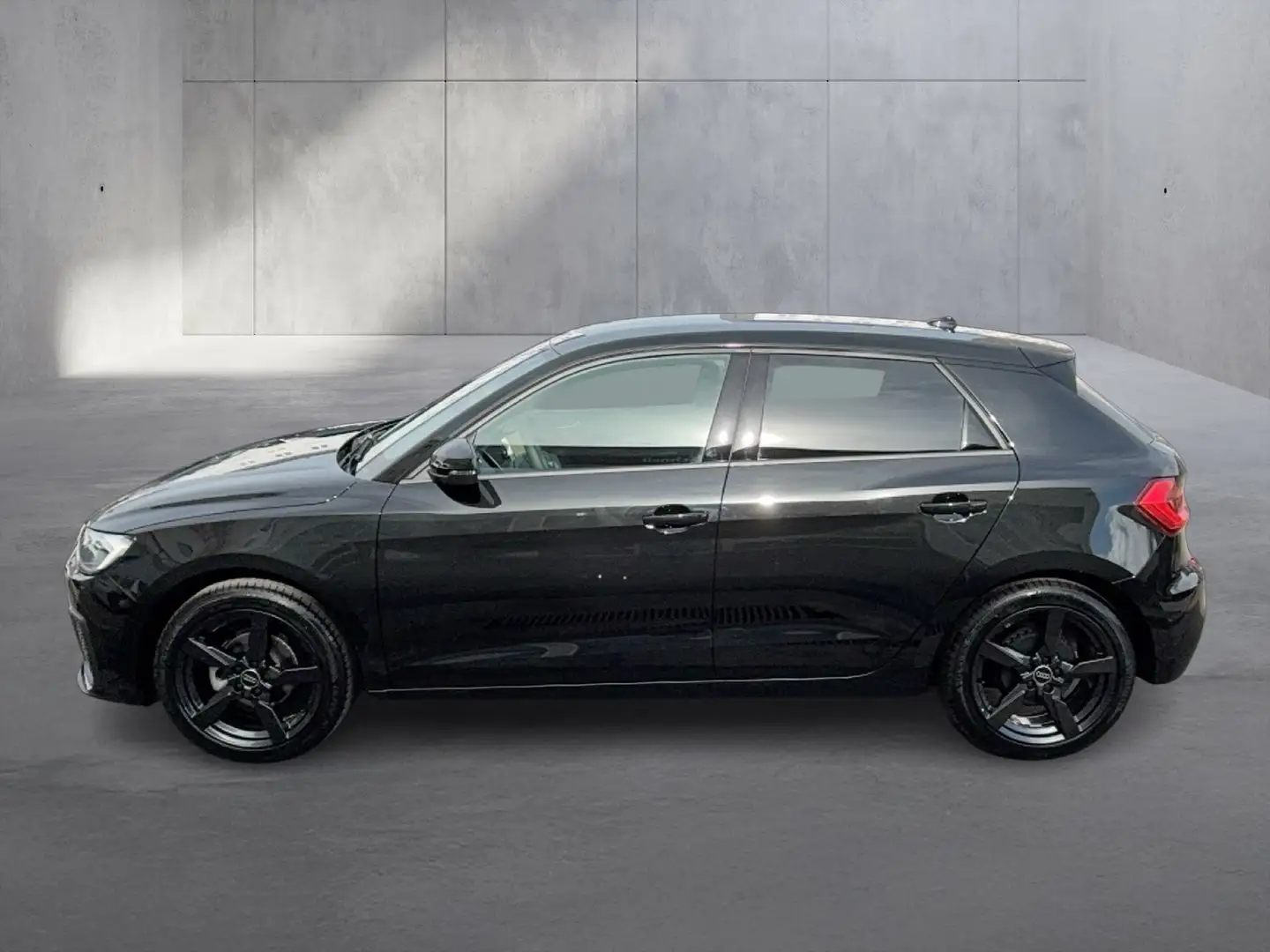 Audi A1 25 TFSI intense Schwarz - 2