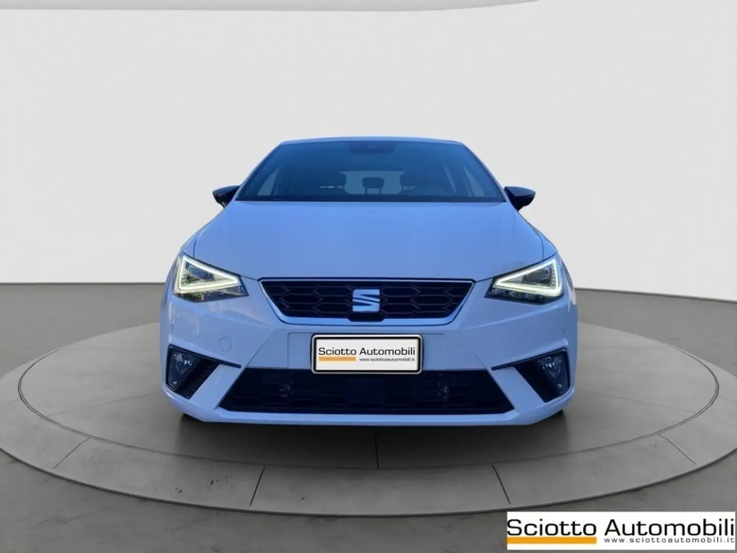 SEAT Ibiza 1.0 EcoTSI 95 CV 5 porte FR Bianco - 1