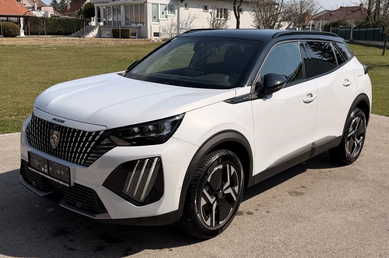 Peugeot 2008 PureTech 130 S&S GT EAT8 - 1