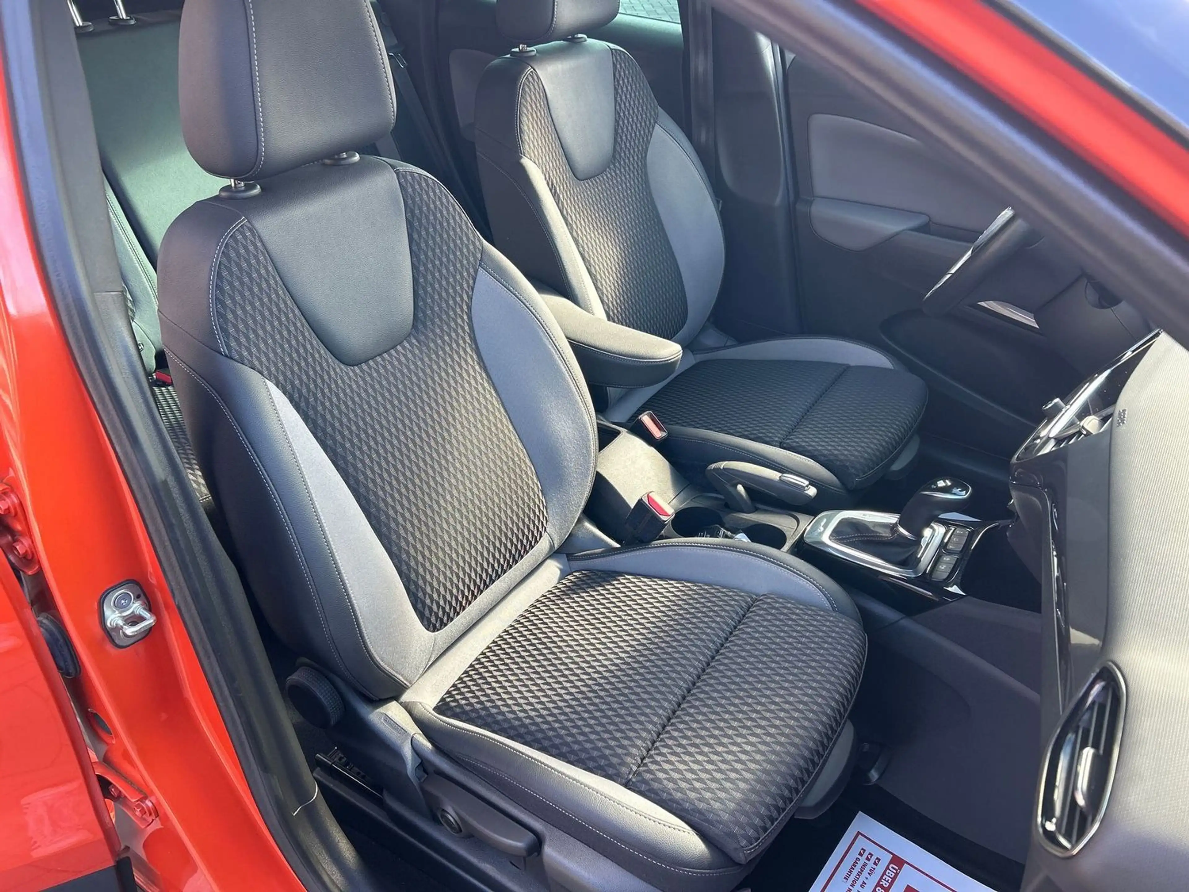 Opel Crossland X Ultimate/LED/Totwinkel/Head-up/Parkassist — photo 7