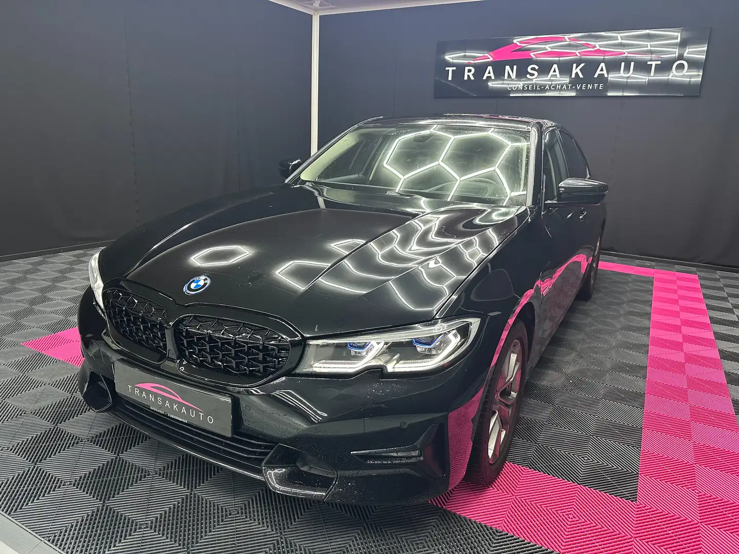 BMW 320 320eA PHEV / PACK SPORT / LASER / GARANTIE 12 MOIS Schwarz - 2