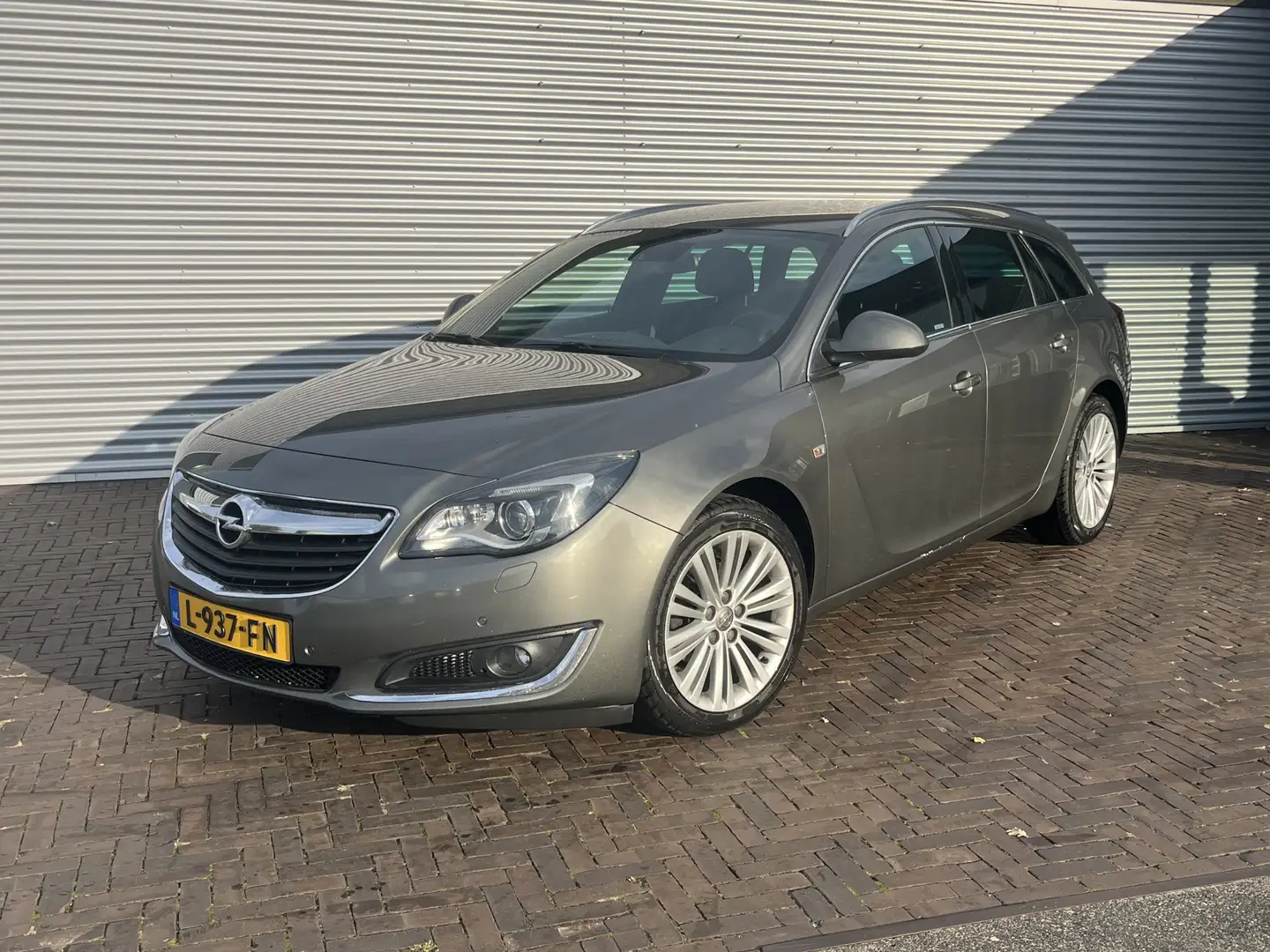 Opel Insignia Sports Tourer 1.6 CDTI EF Cosmo Gris - 1