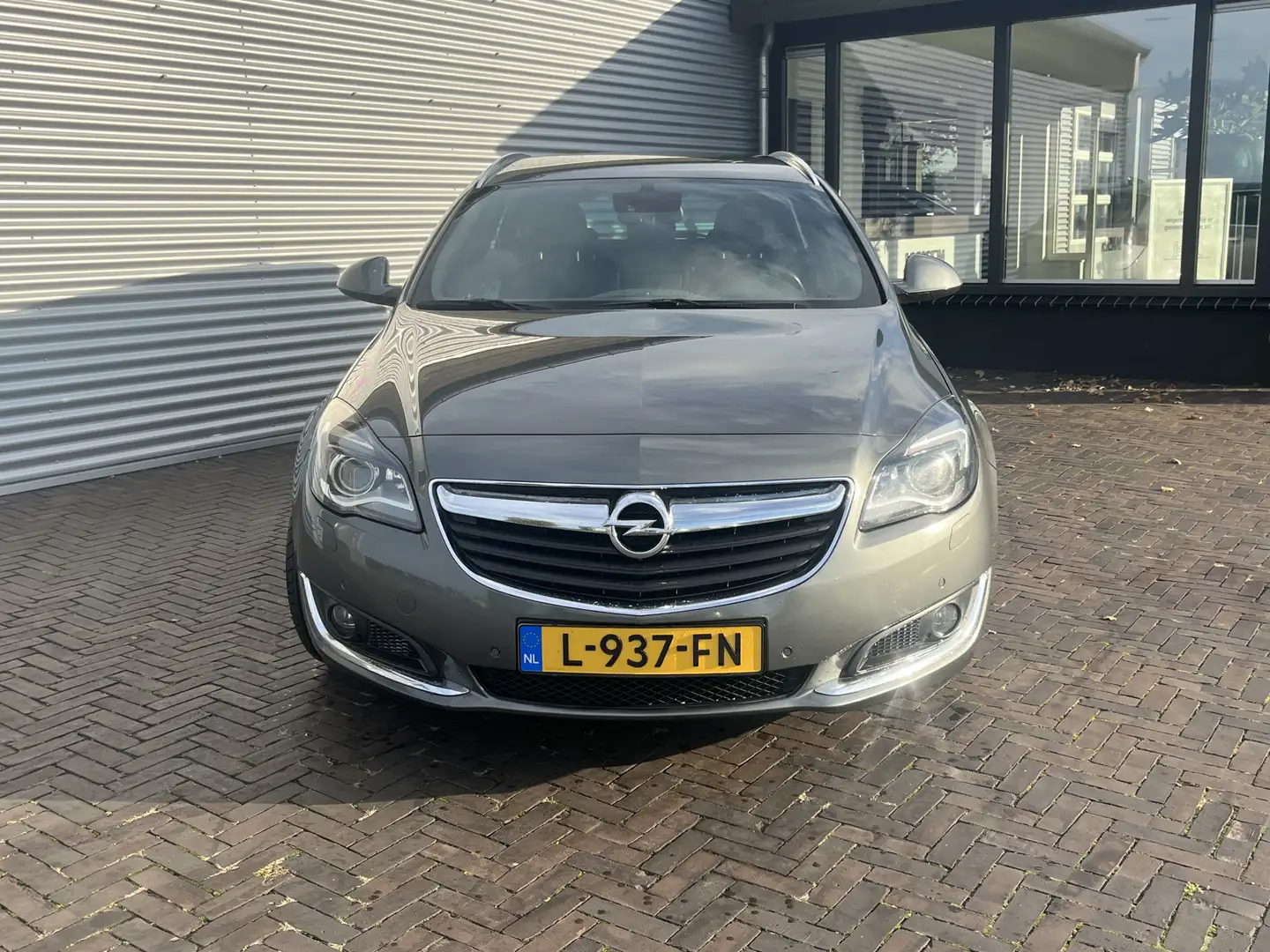 Opel Insignia Sports Tourer 1.6 CDTI EF Cosmo Gris - 2