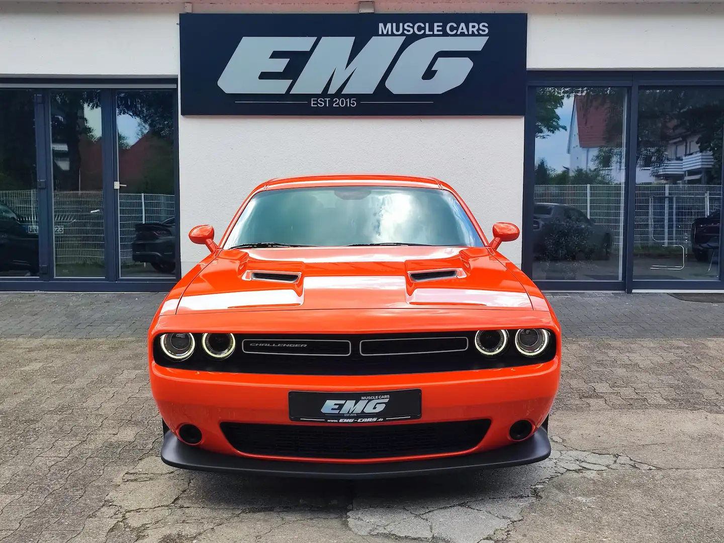 Dodge Challenger SXT V6 Naranja - 2