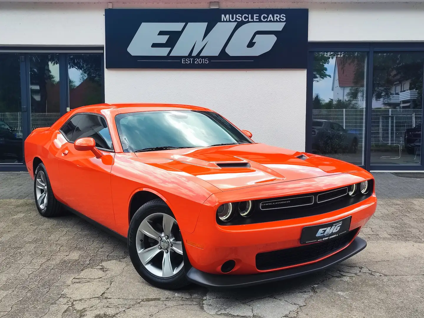 Dodge Challenger SXT V6 Naranja - 1