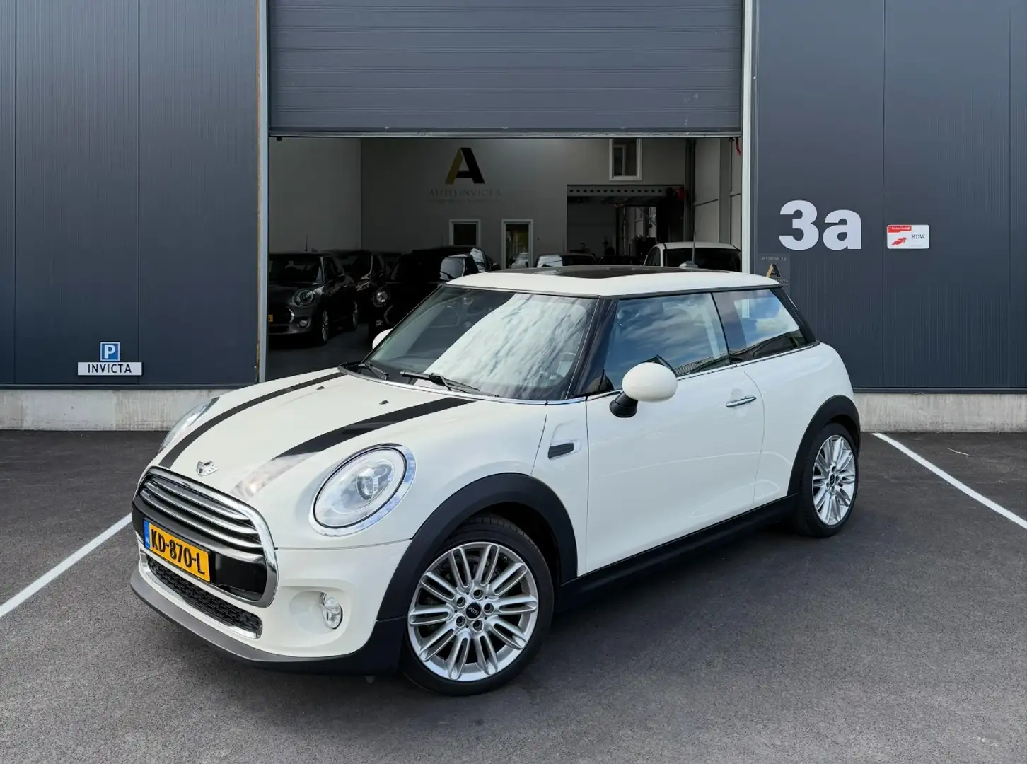 MINI Cooper 1.5 - Chili - Pano Wit - 1