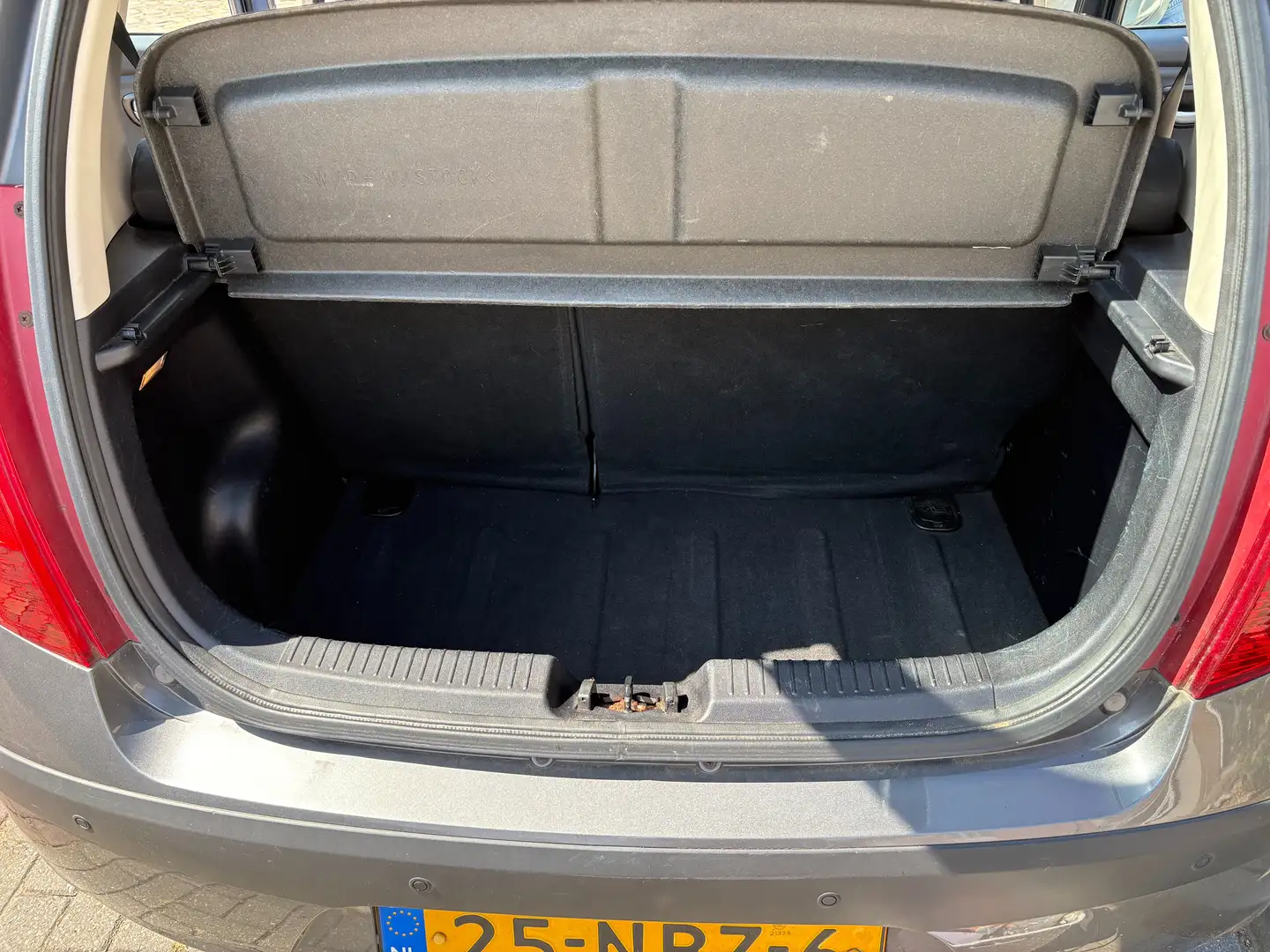 Hyundai i10 i10 1.1 Dynamic XL Grijs - 2
