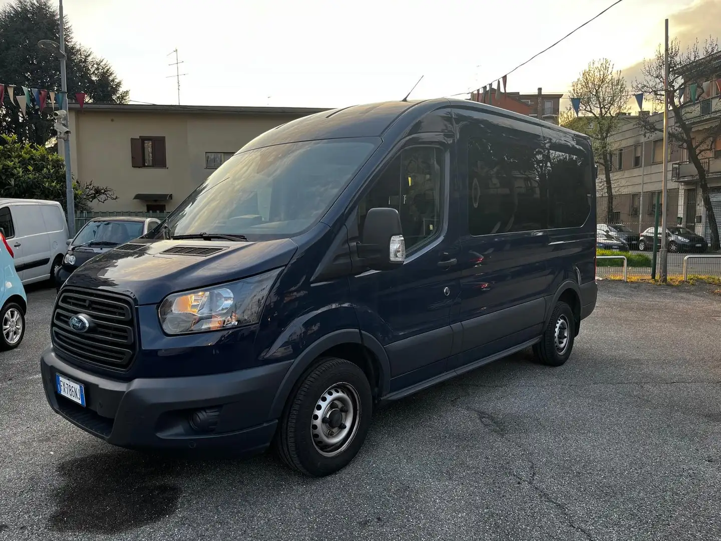Ford Transit Bus Ford Transit 310 2.0TDCi EcoBlue 130CV PM-TM 8 POS Azul - 2