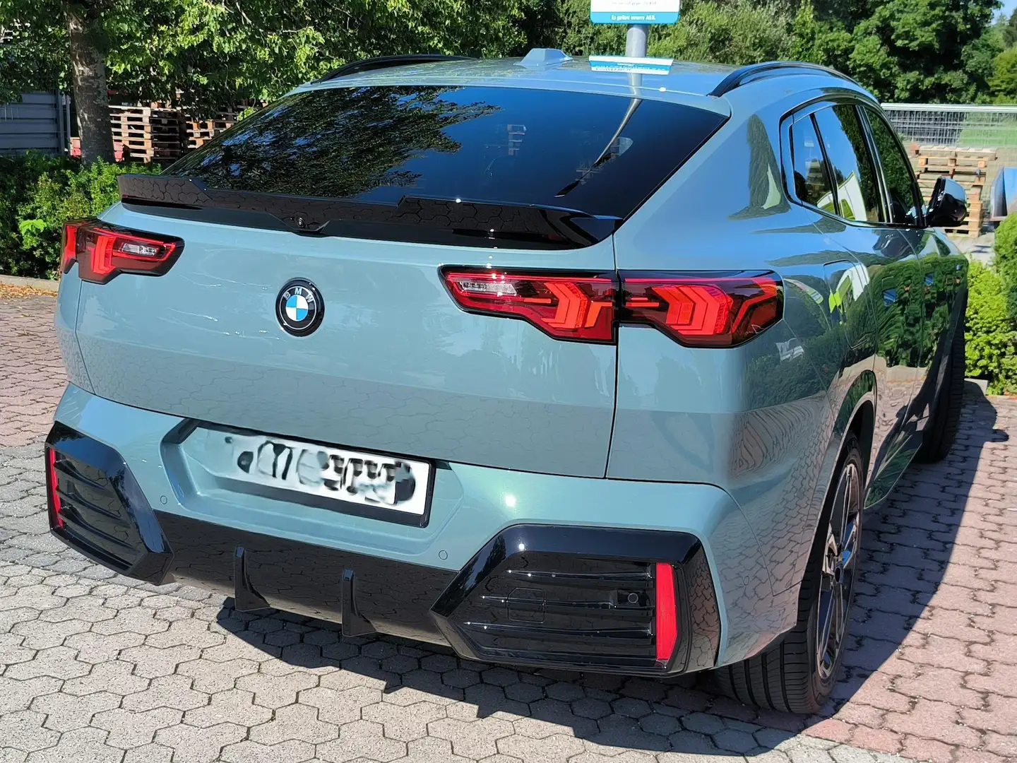 BMW X2 X2 sDrive 2.0i Grün - 1