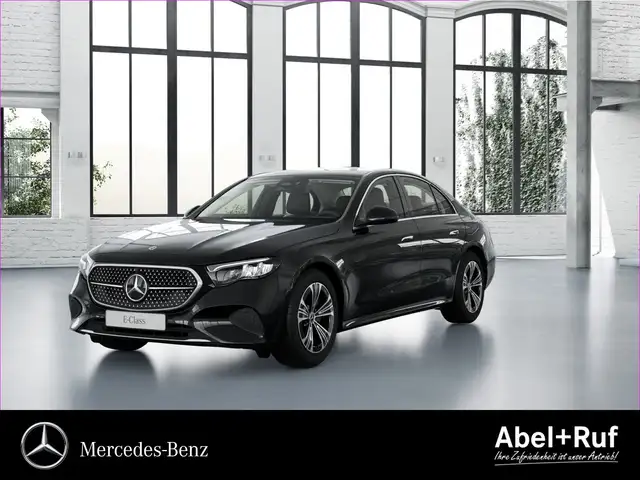 Mercedes-Benz E 220 d AVANTGARDE+LED+Kamera+CarPlay+Pano+LrHz