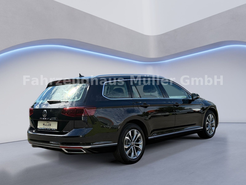 Volkswagen Passat Variant Elegance 4Motion+147kW+StHZ+IQ — photo 5