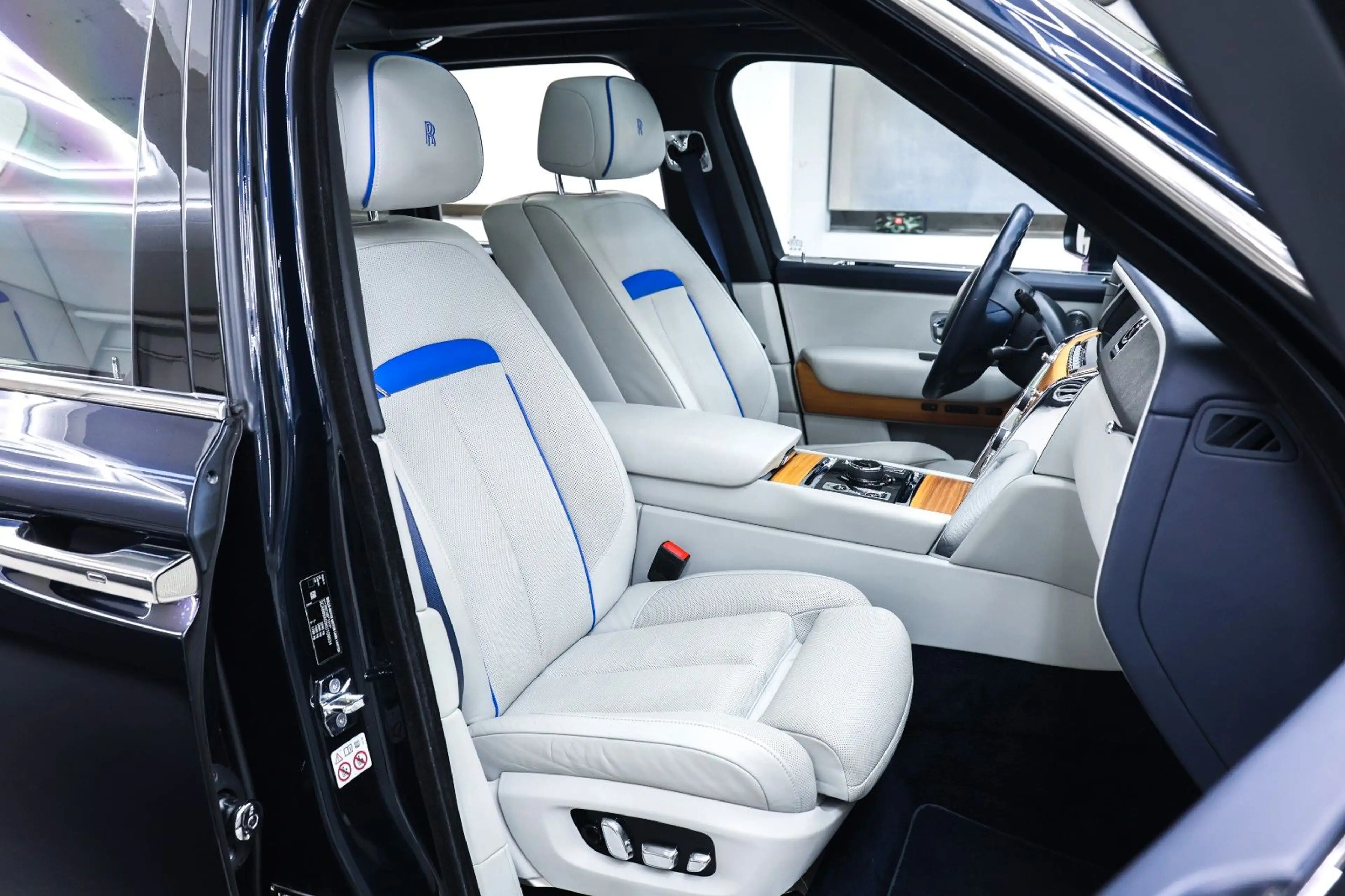 Rolls-Royce Cullinan — photo 20