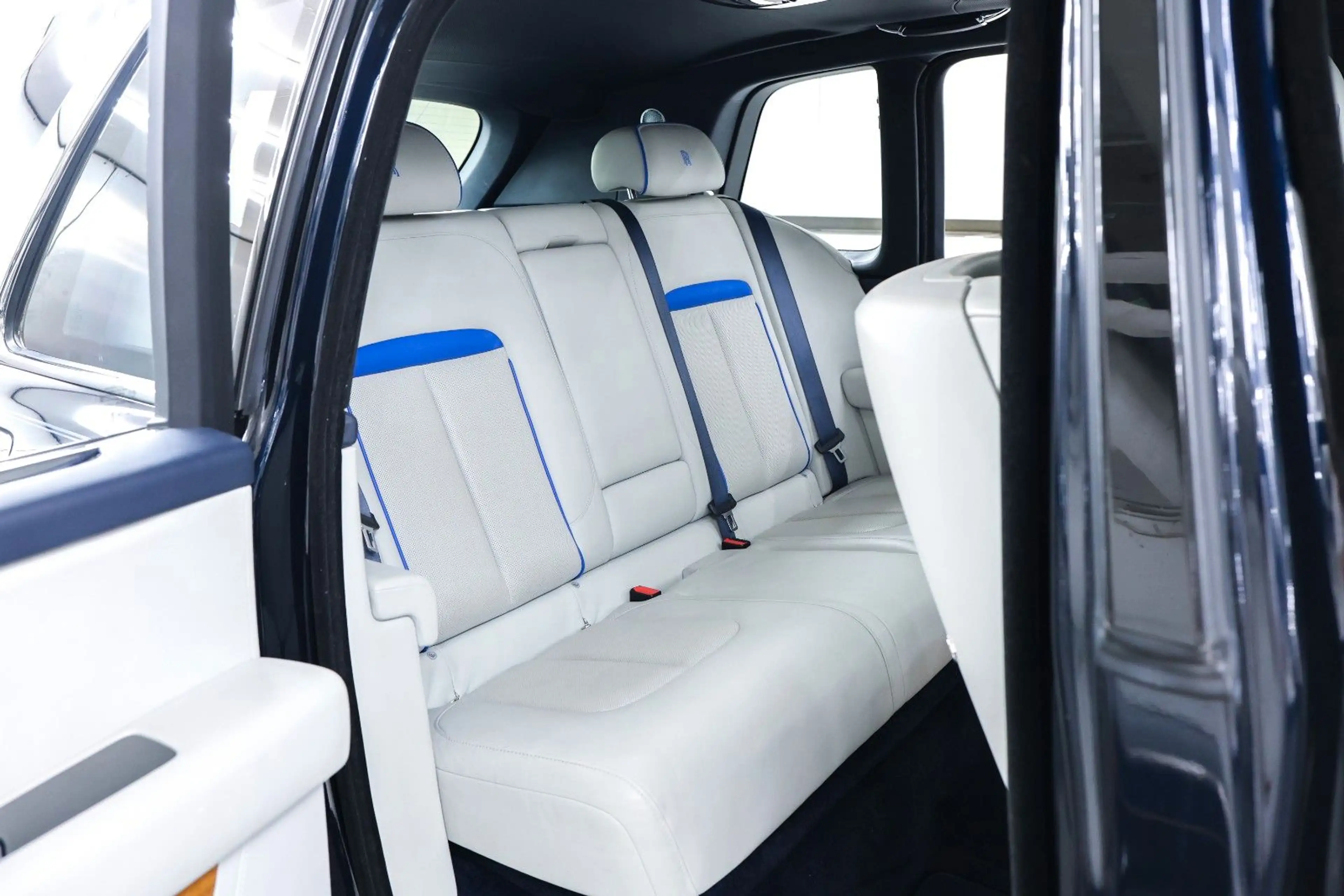 Rolls-Royce Cullinan — photo 26