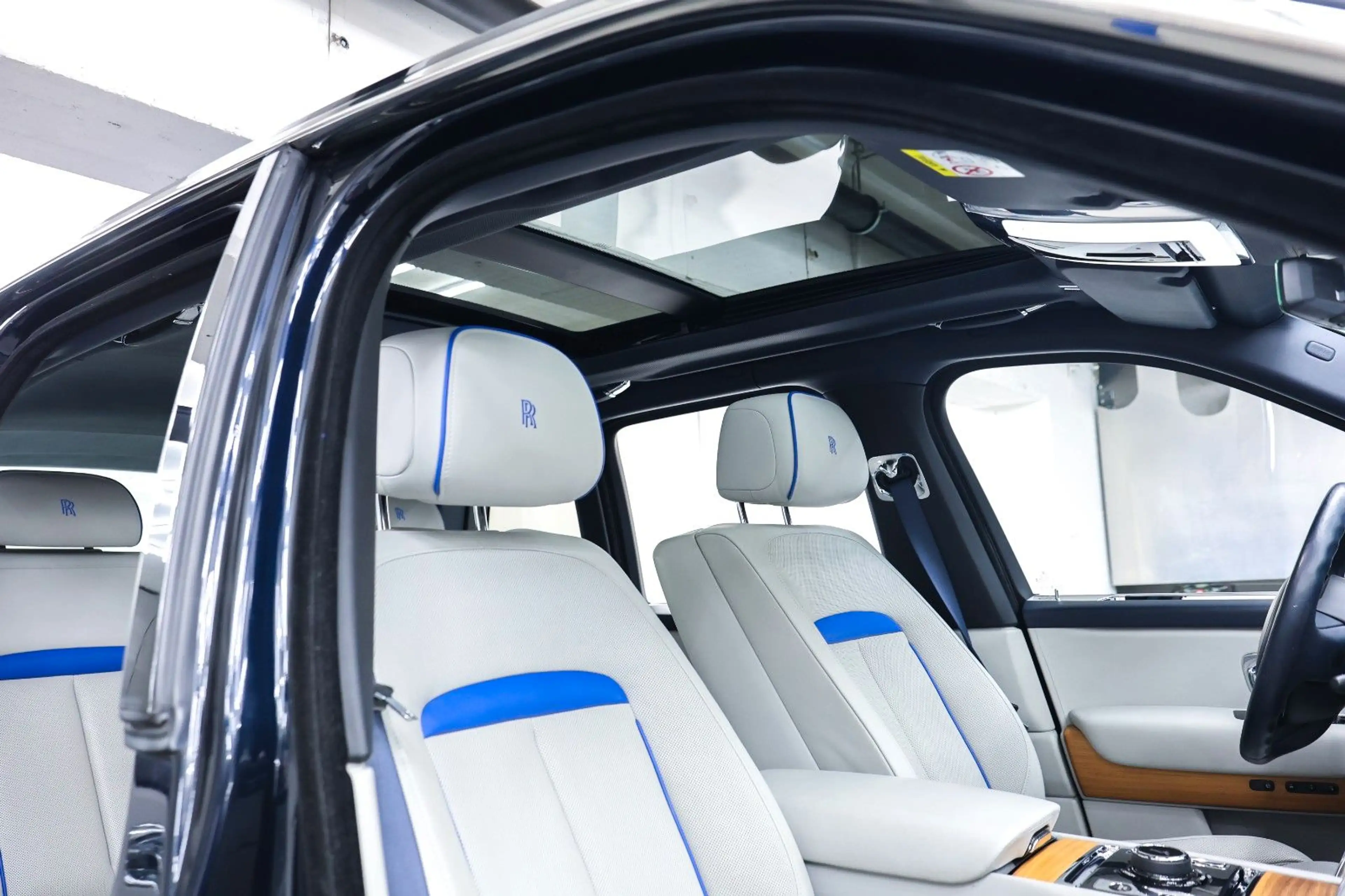 Rolls-Royce Cullinan — photo 30