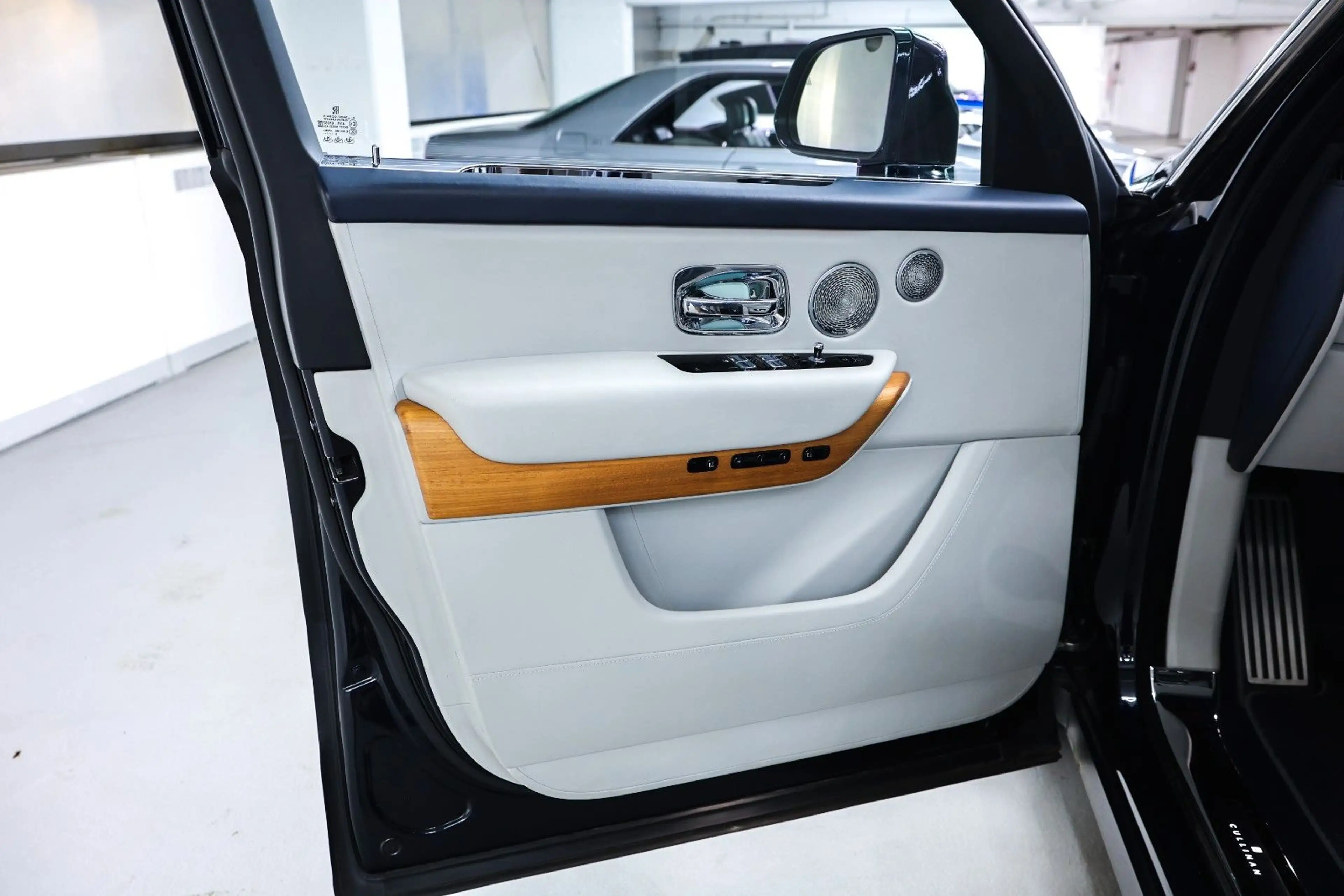 Rolls-Royce Cullinan — photo 22